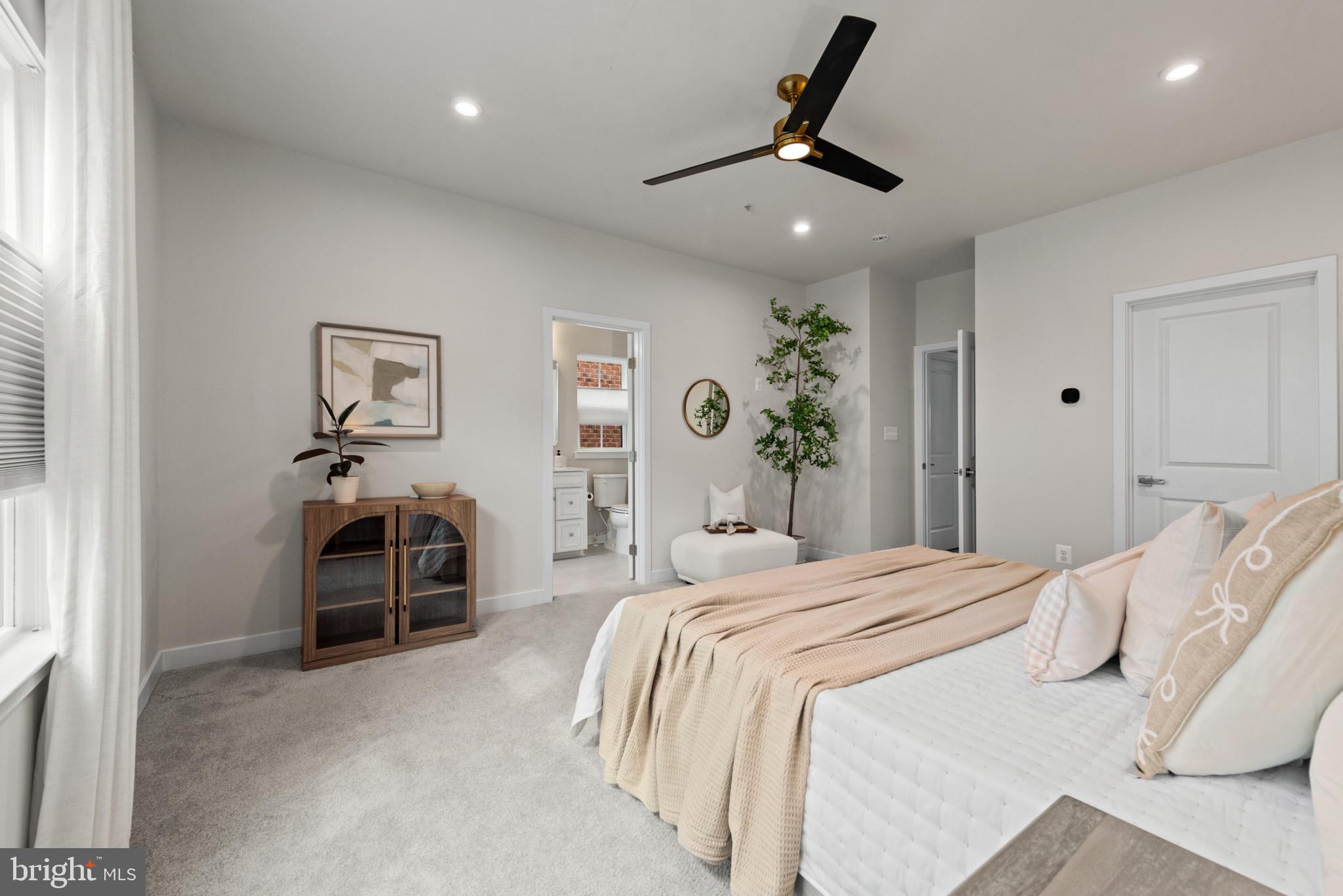 BANNER ROW - Residential