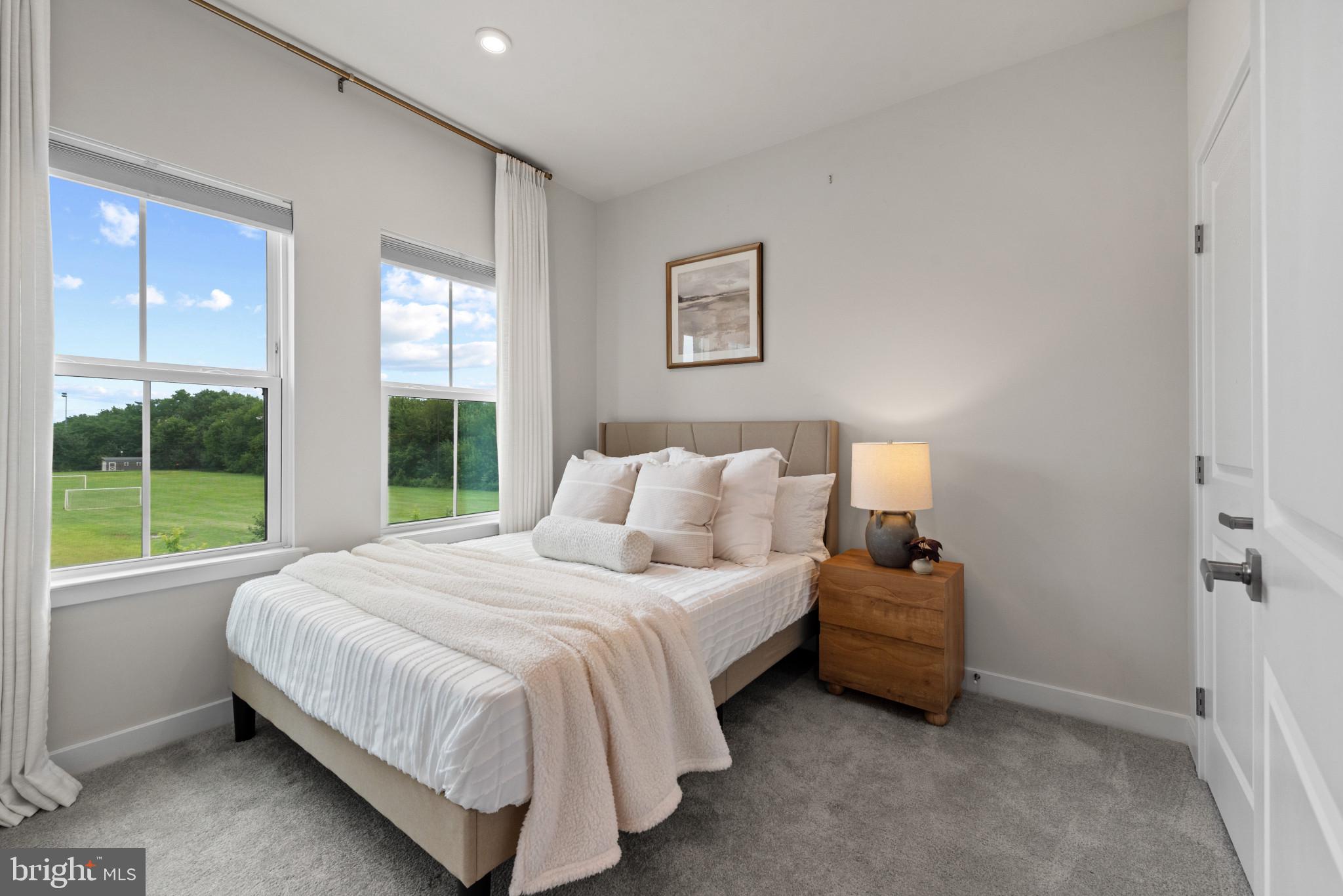 BANNER ROW - Residential