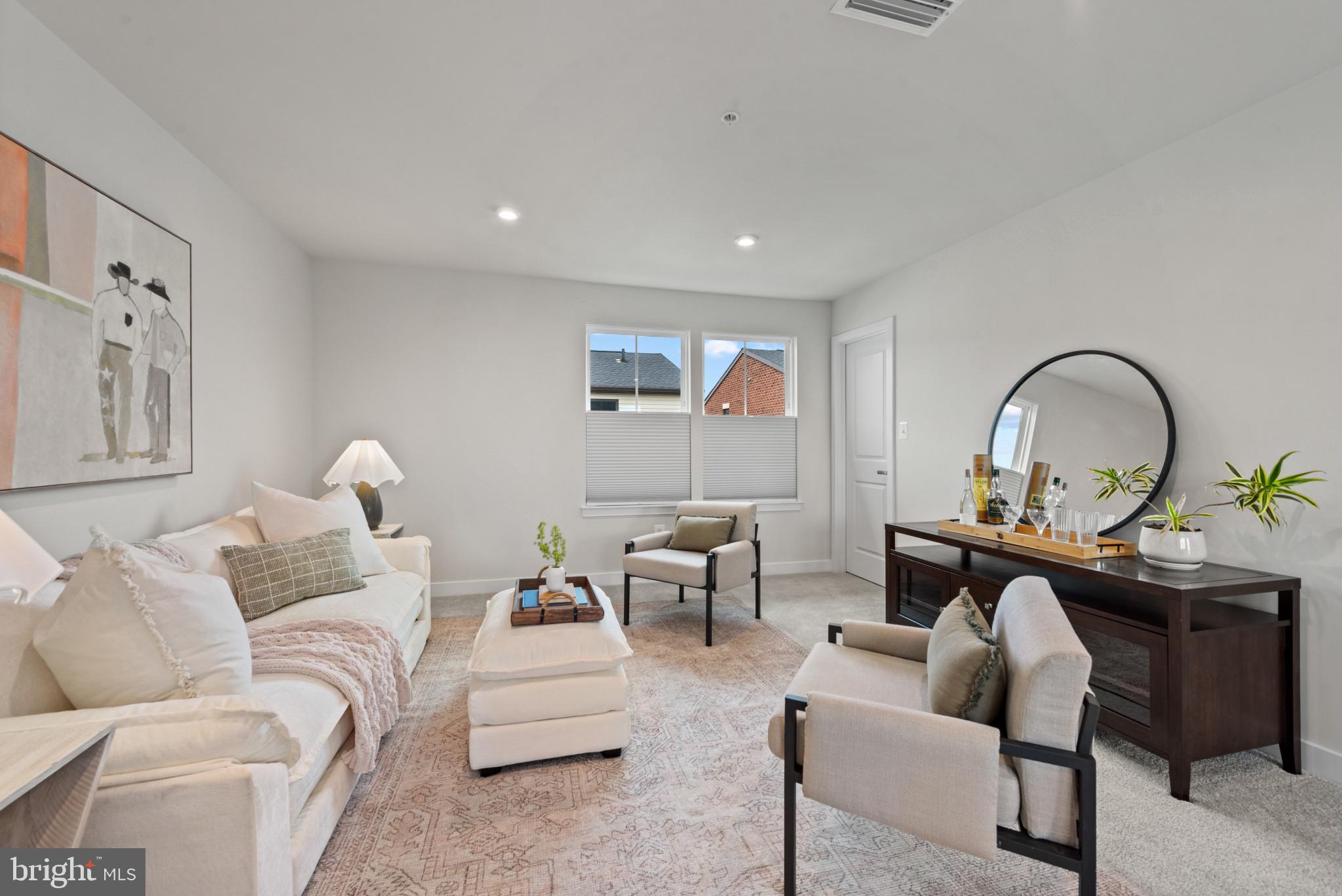 BANNER ROW - Residential