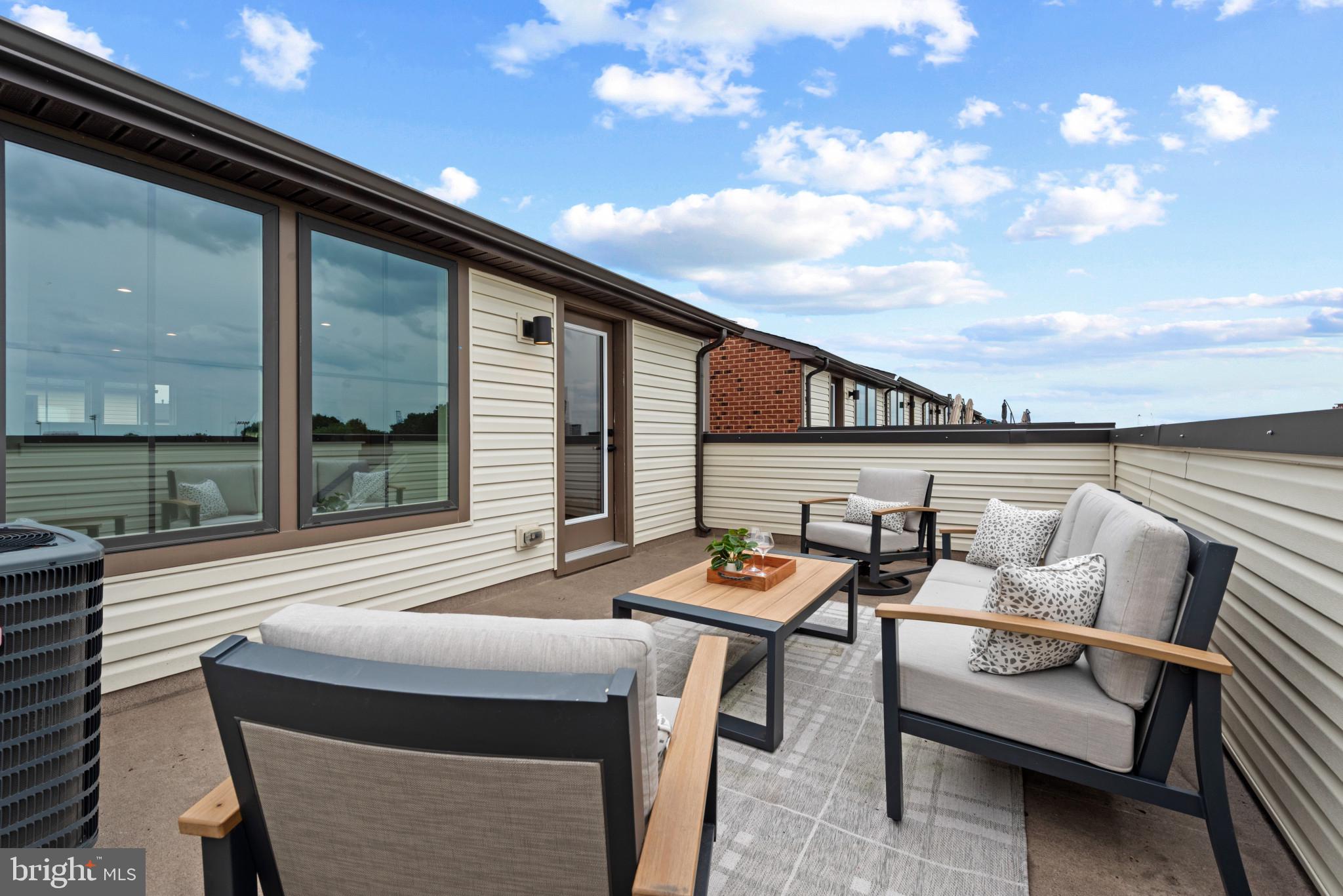 BANNER ROW - Residential
