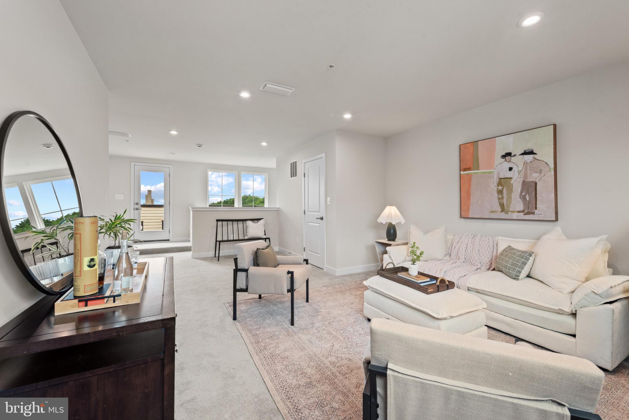BANNER ROW - Residential