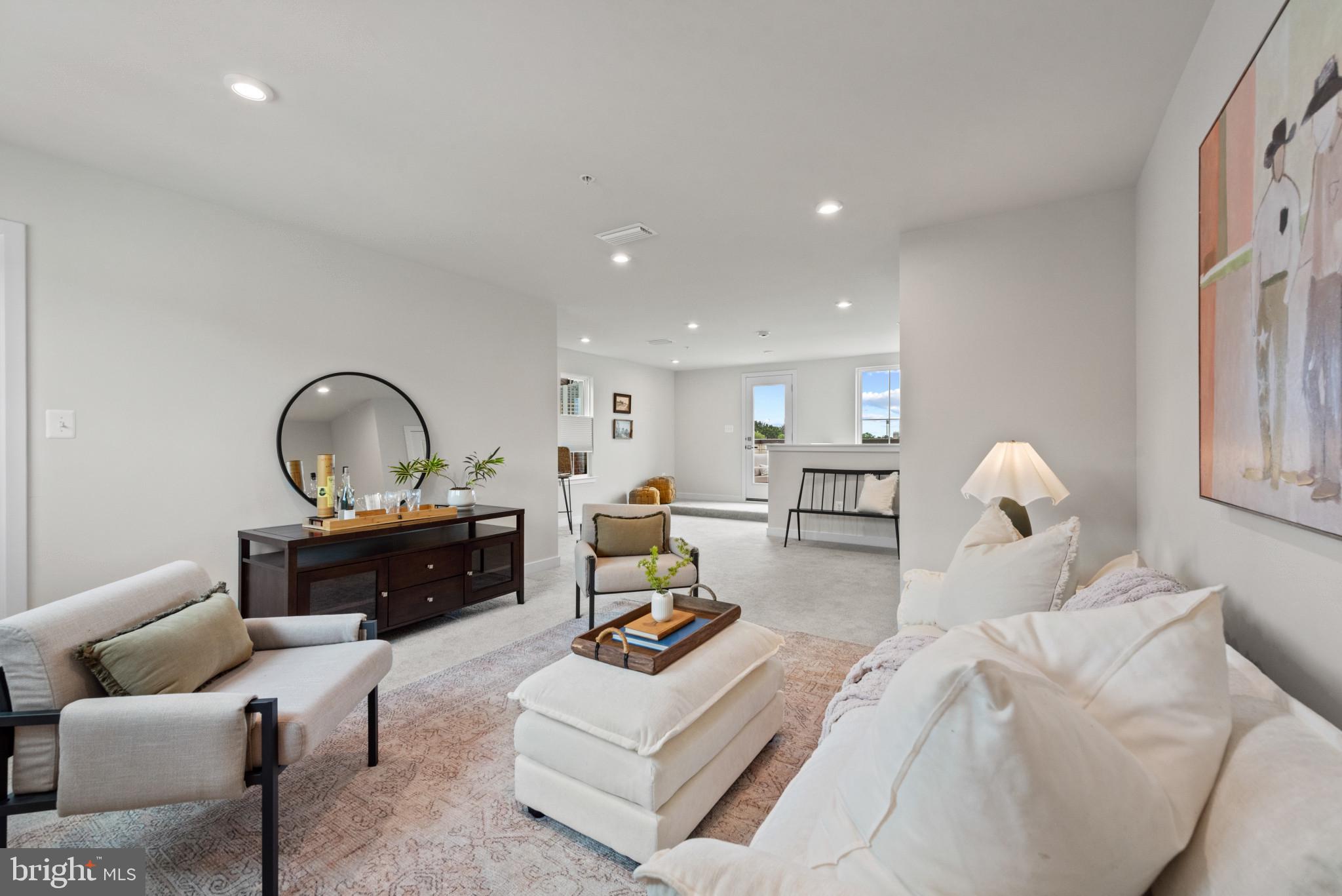 BANNER ROW - Residential