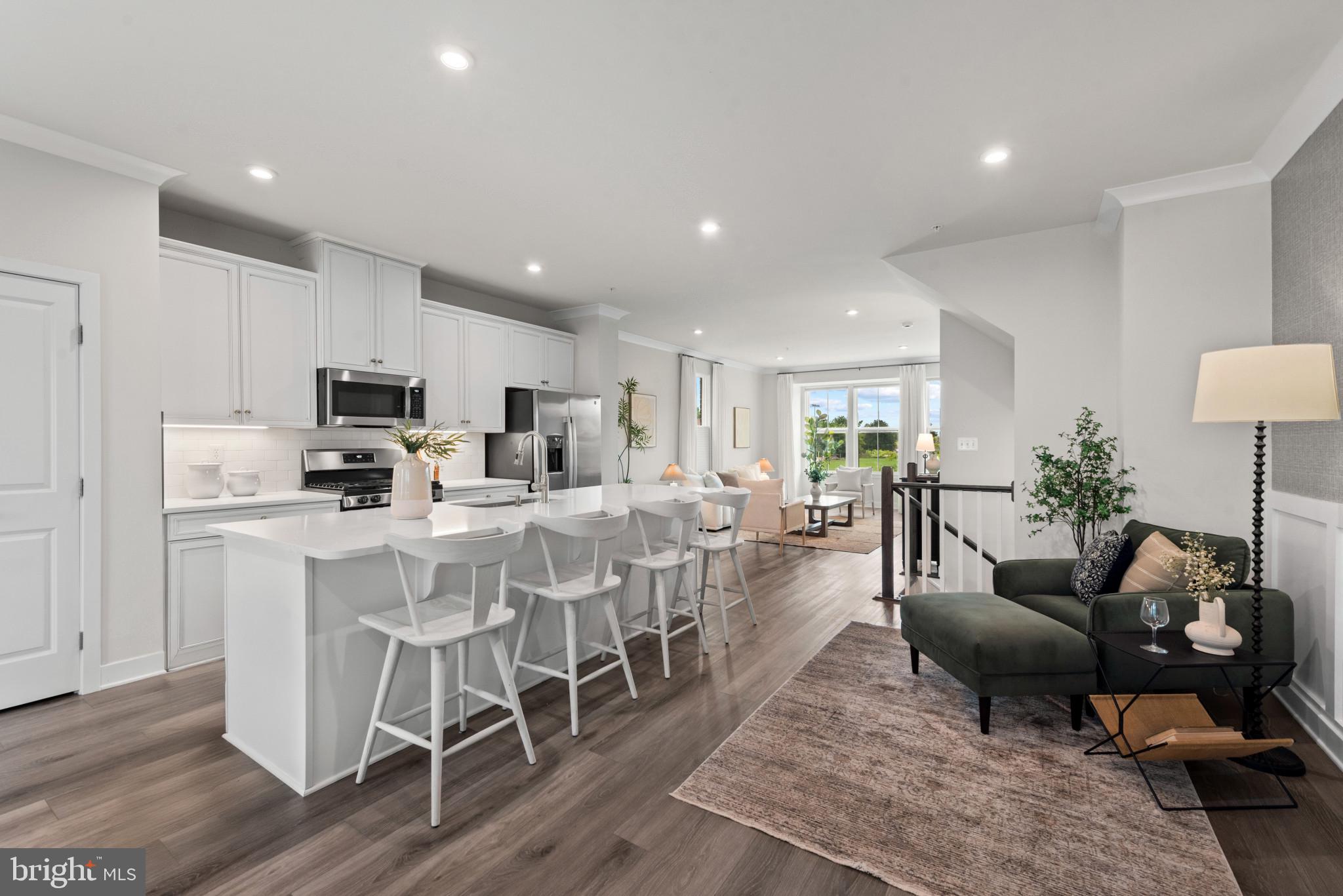 BANNER ROW - Residential