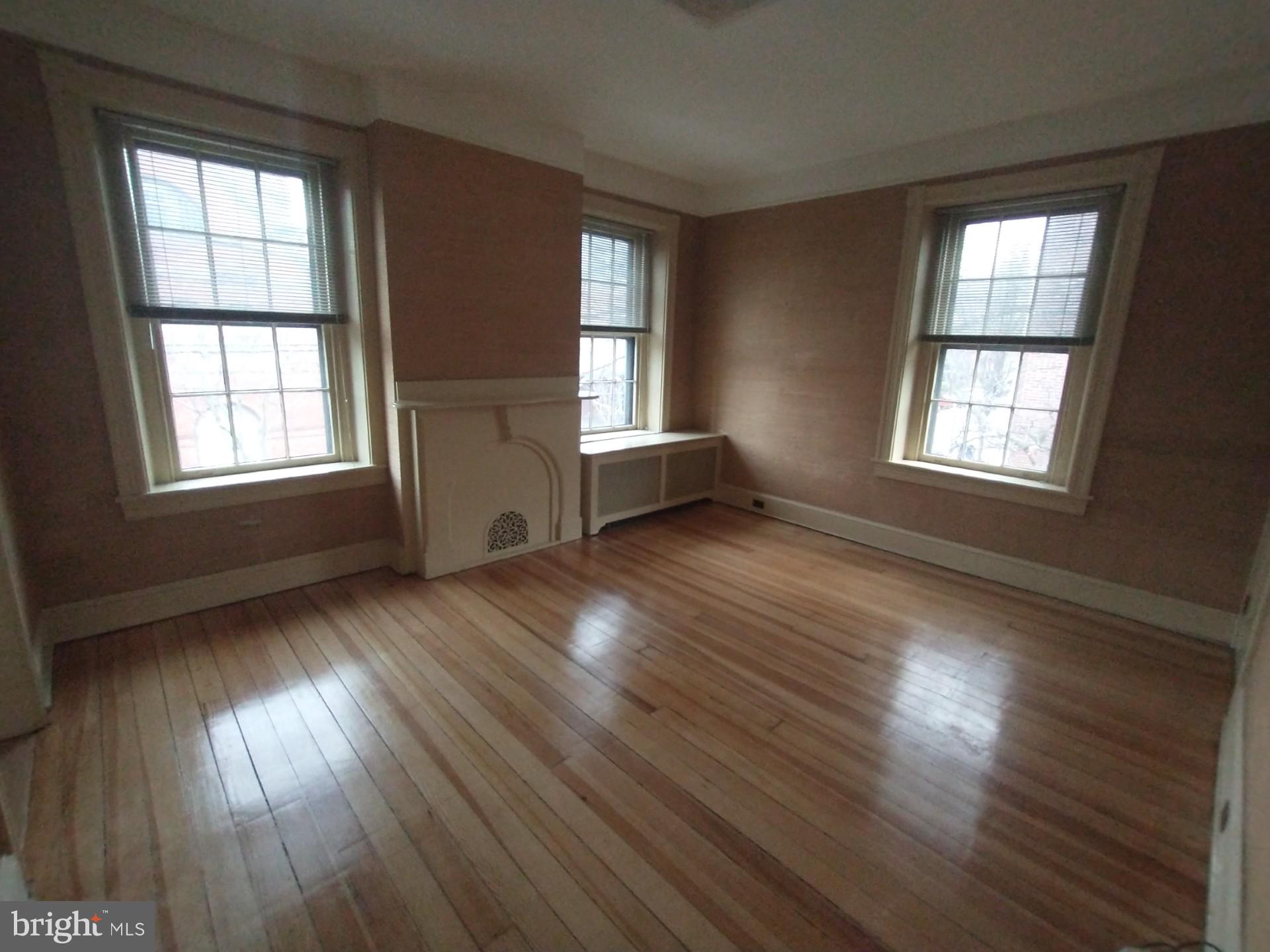 DOWNTOWN LANCASTER - Residential Income