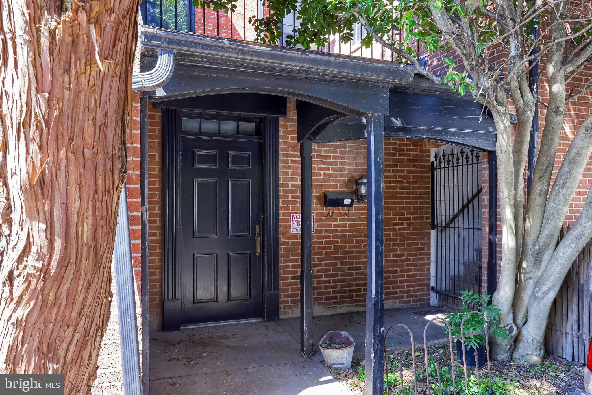 DOWNTOWN LANCASTER - Residential Income