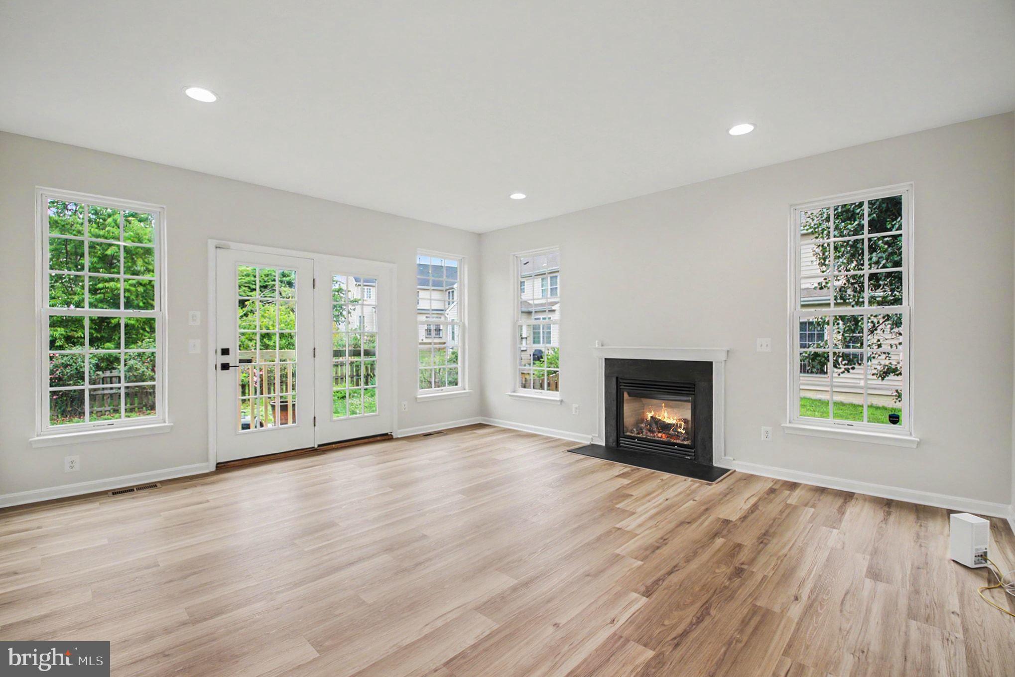 PARKWAY WEST - Residential