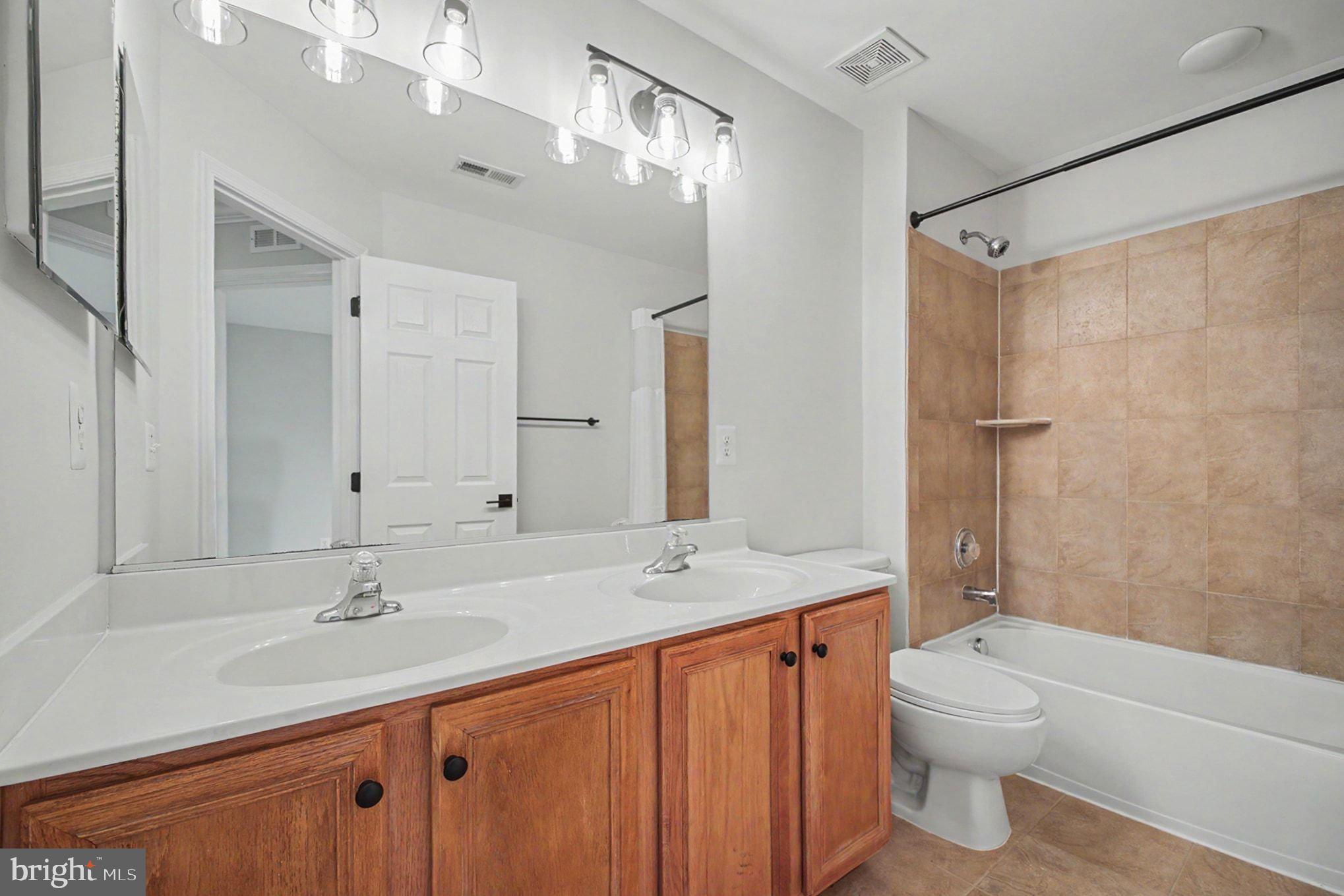 PARKWAY WEST - Residential
