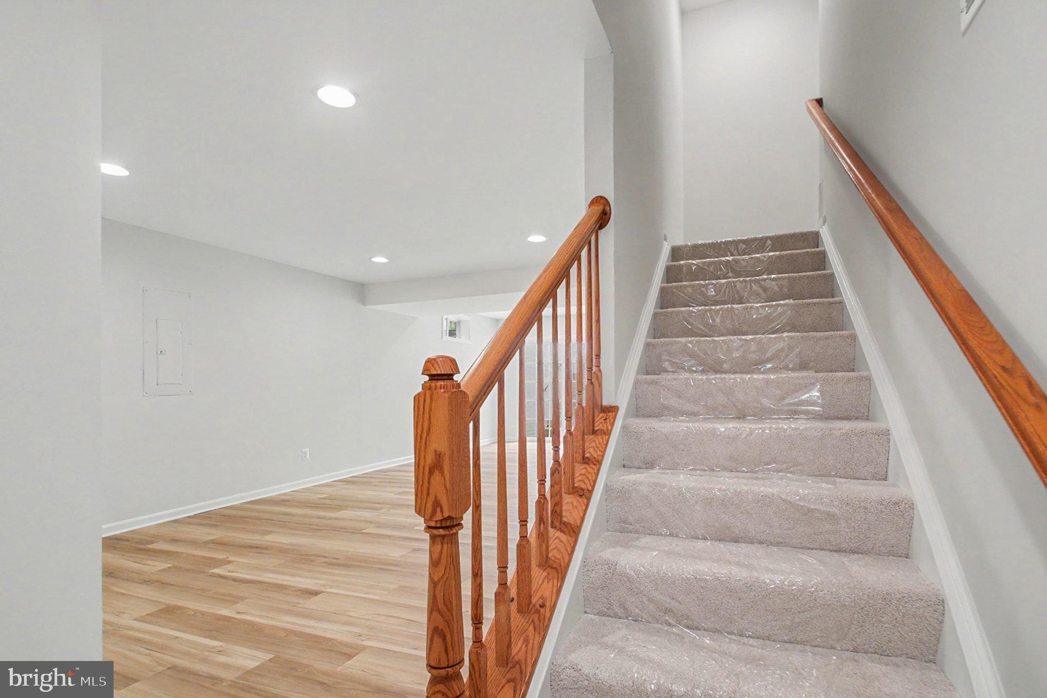 PARKWAY WEST - Residential