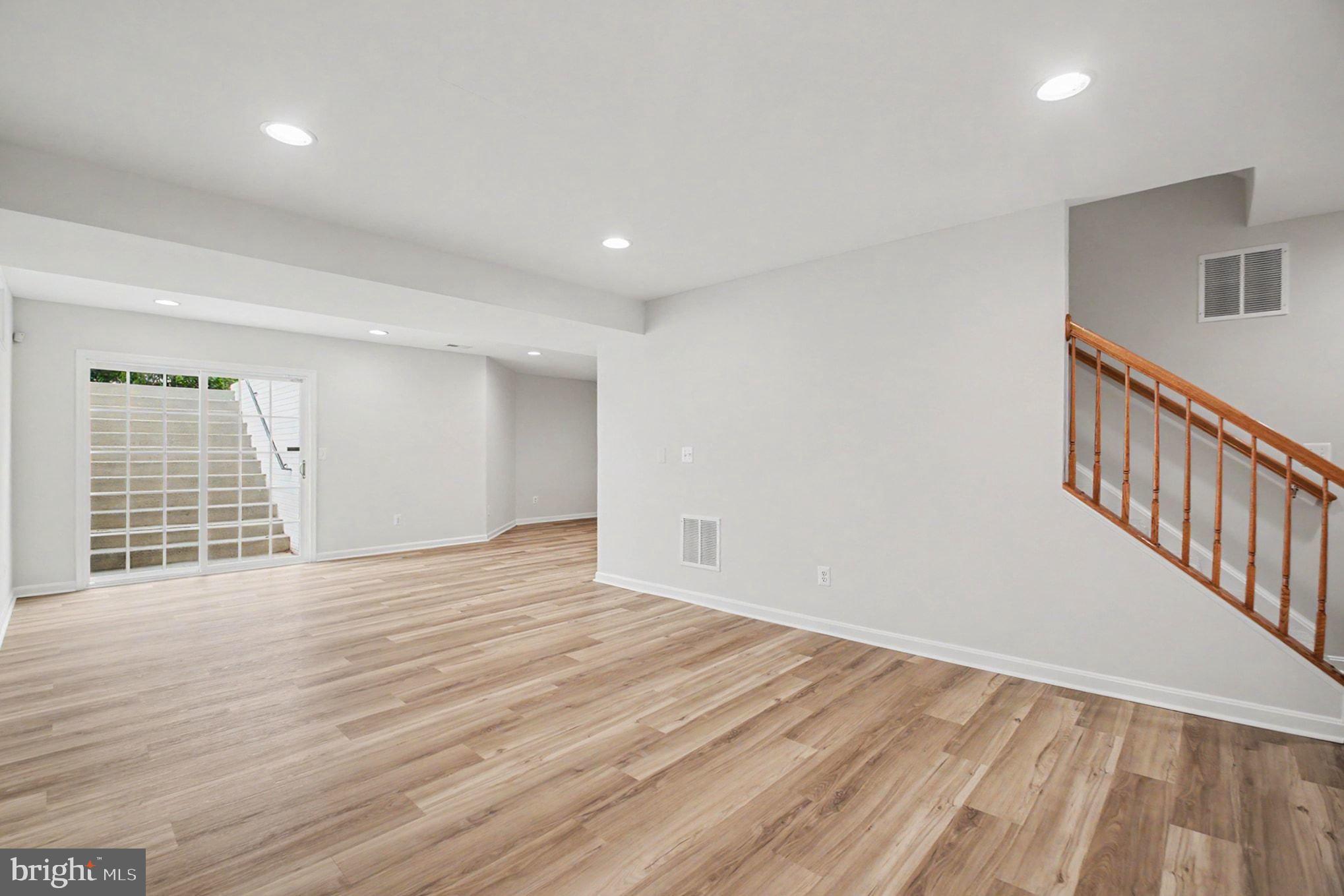PARKWAY WEST - Residential