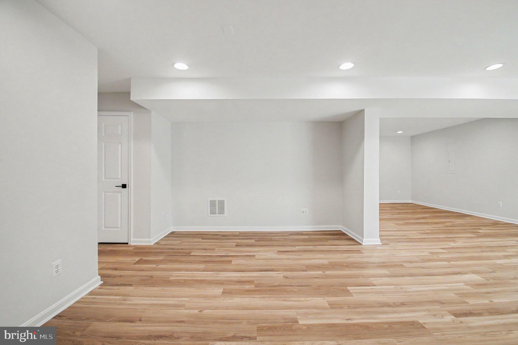 PARKWAY WEST - Residential