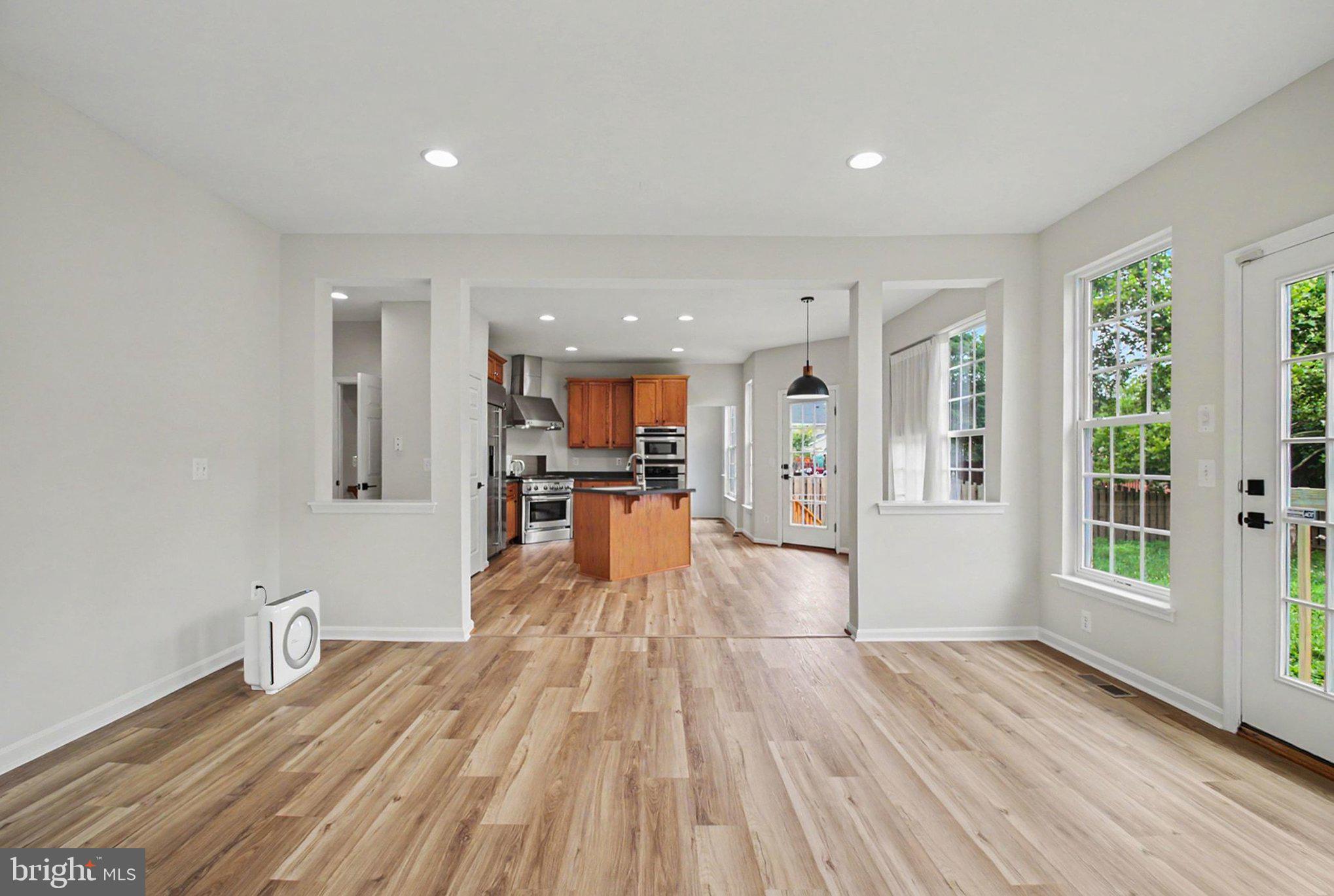 PARKWAY WEST - Residential