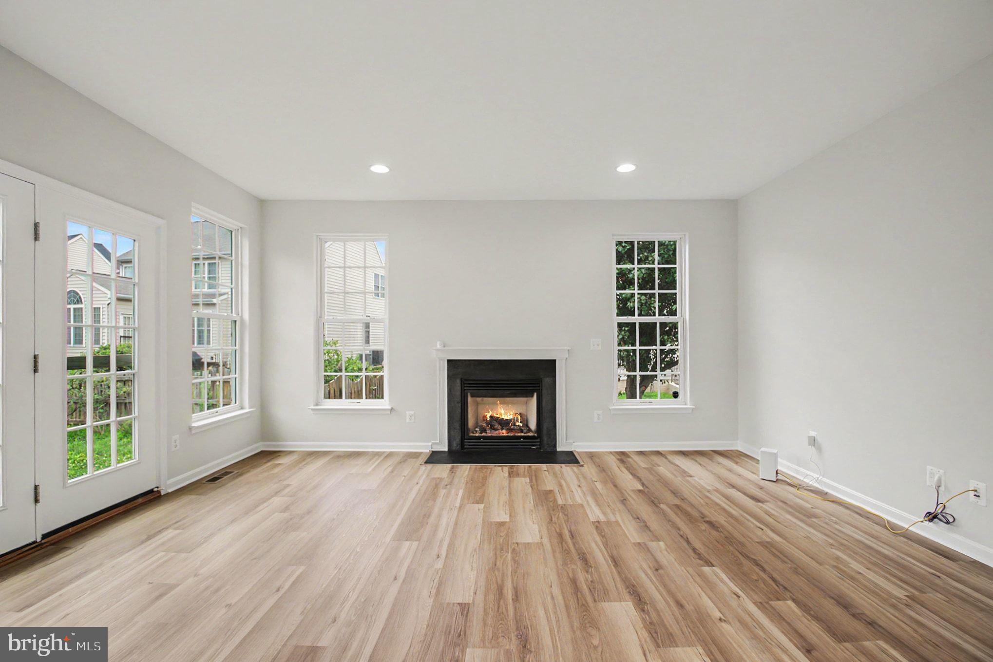 PARKWAY WEST - Residential