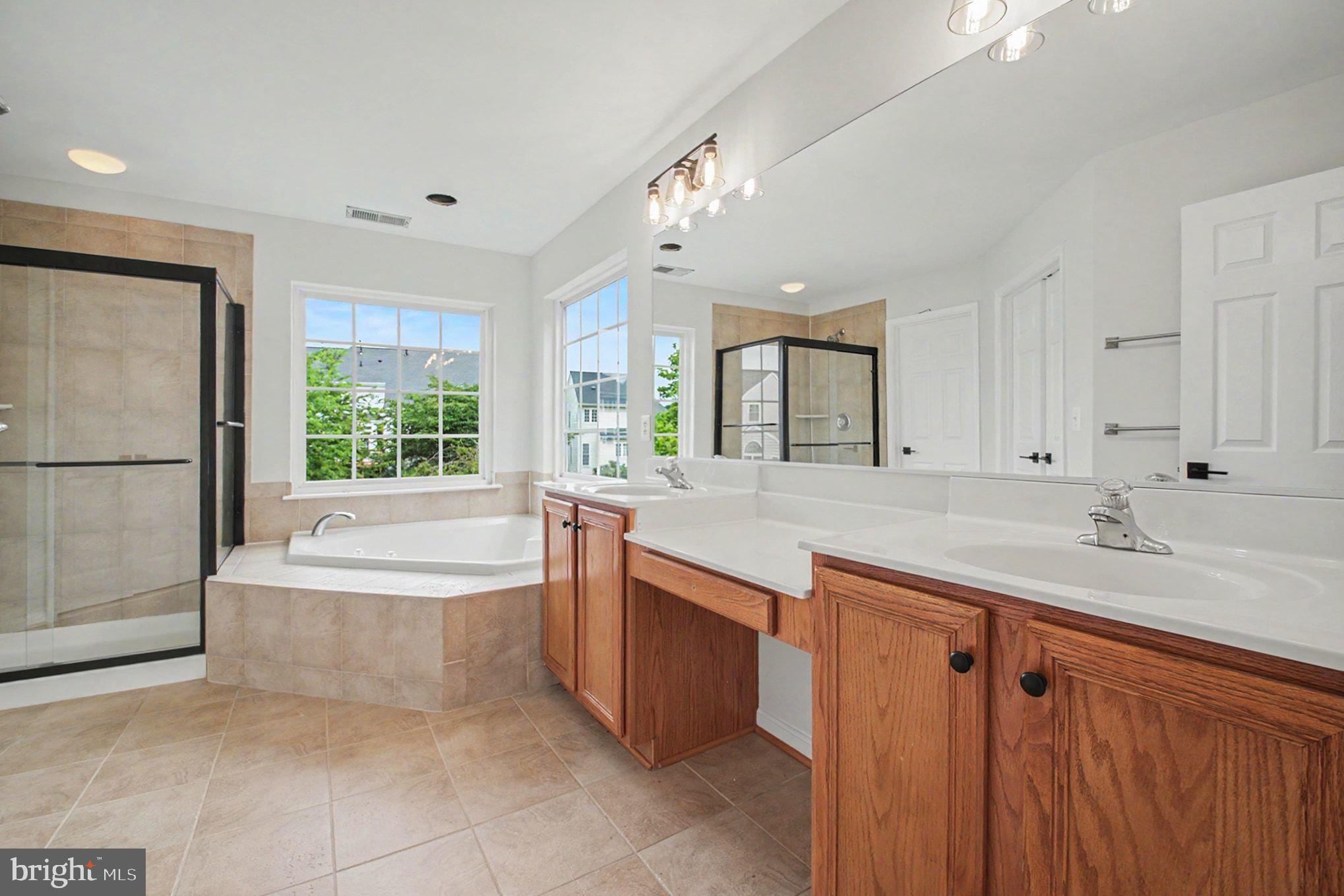 PARKWAY WEST - Residential