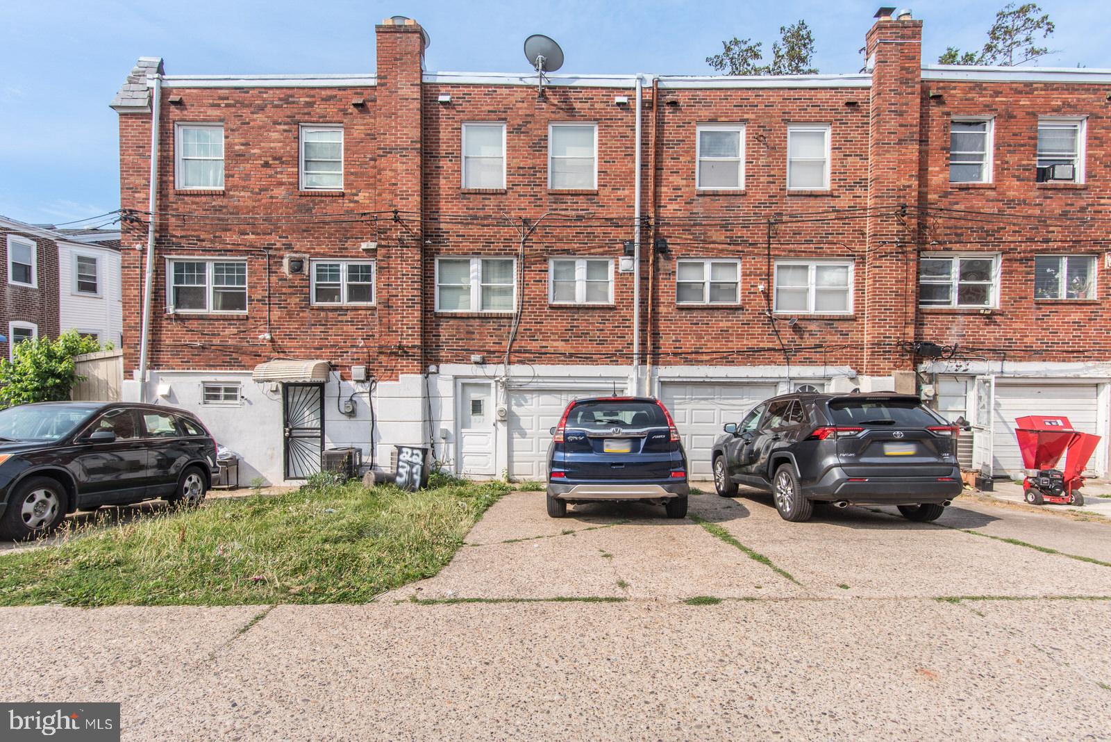 OXFORD CIRCLE - Residential