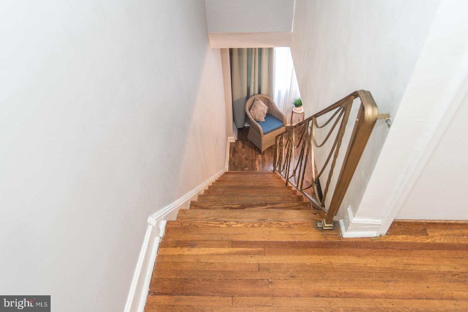 OXFORD CIRCLE - Residential