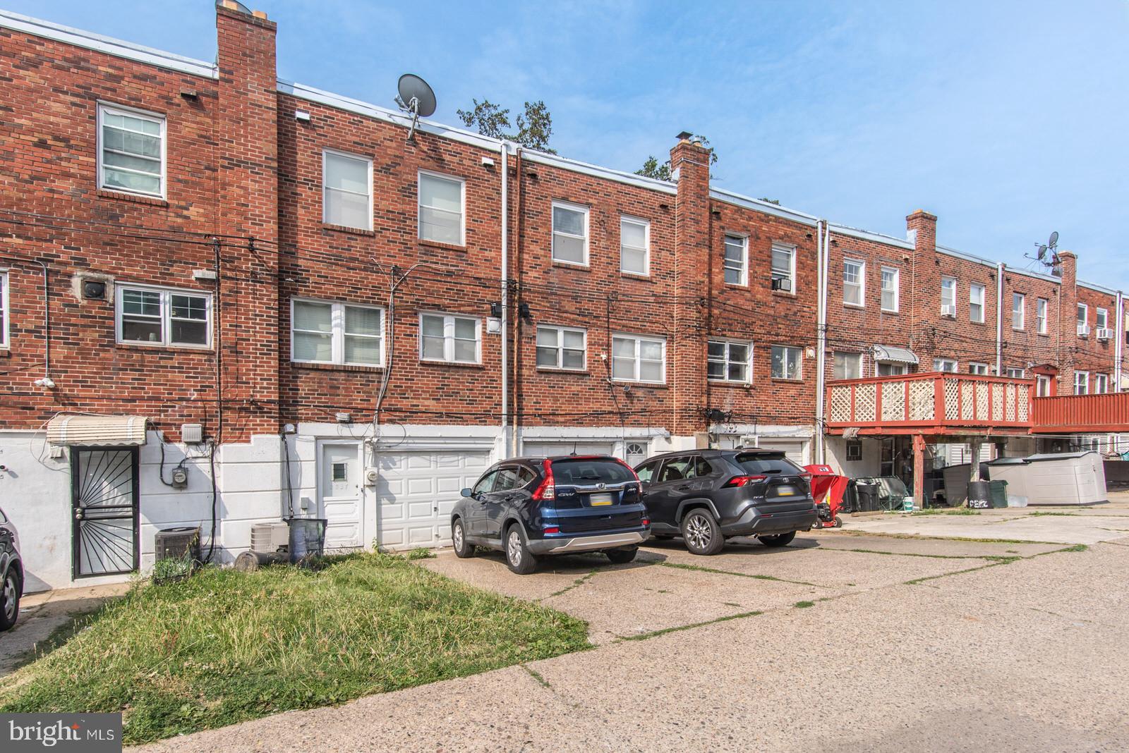 OXFORD CIRCLE - Residential