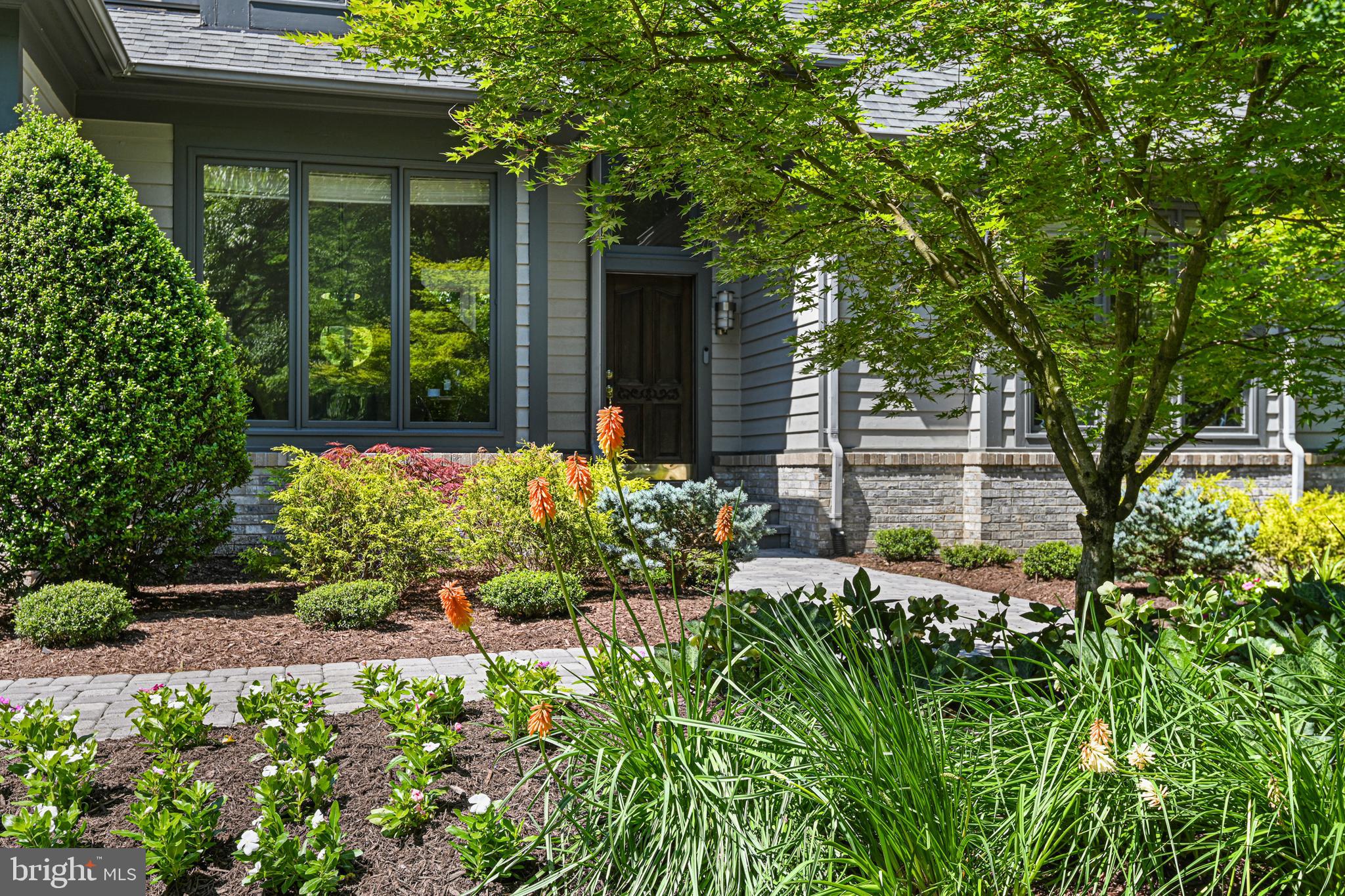 RESTON - Residential
