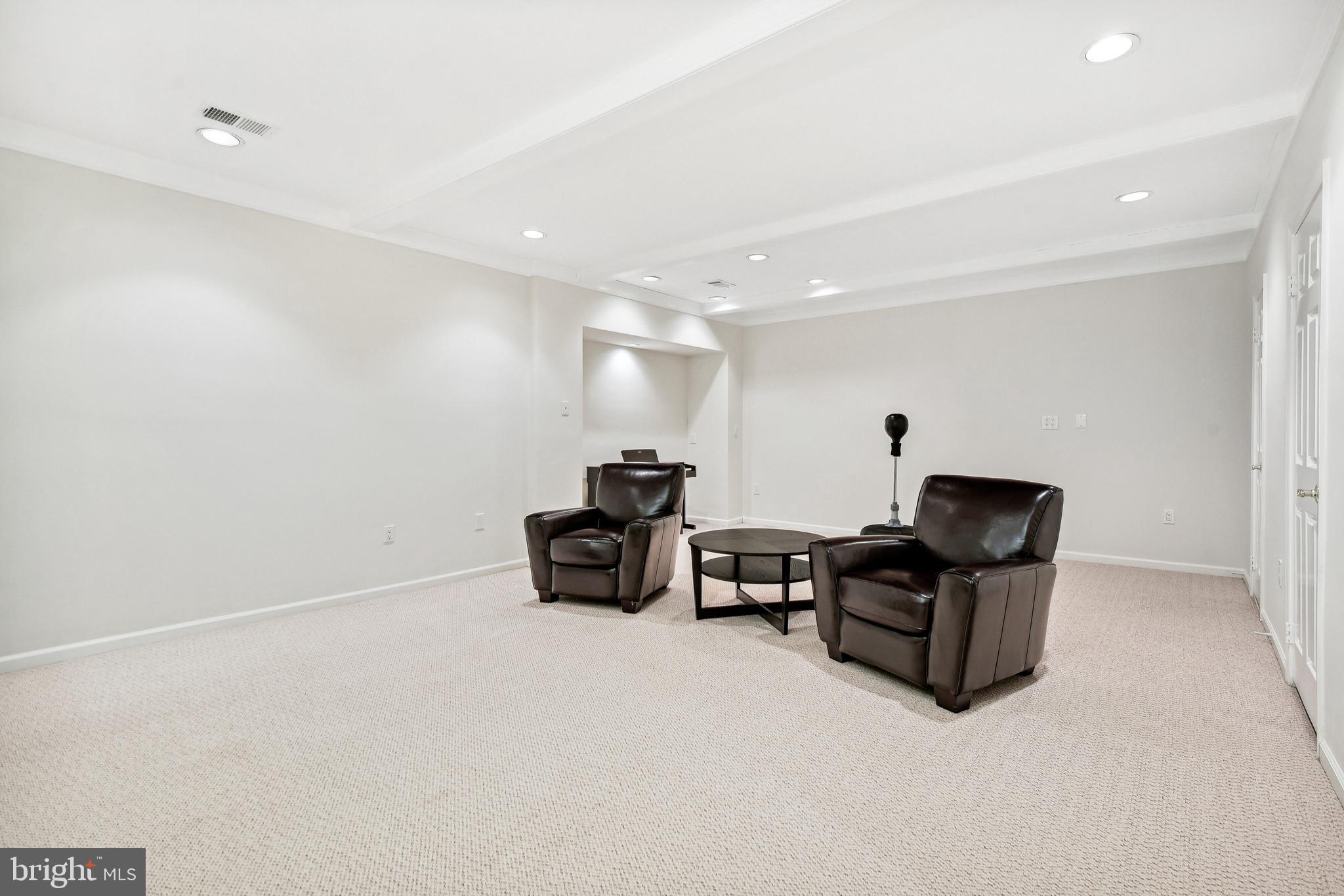 RIVERHILL - Residential Lease