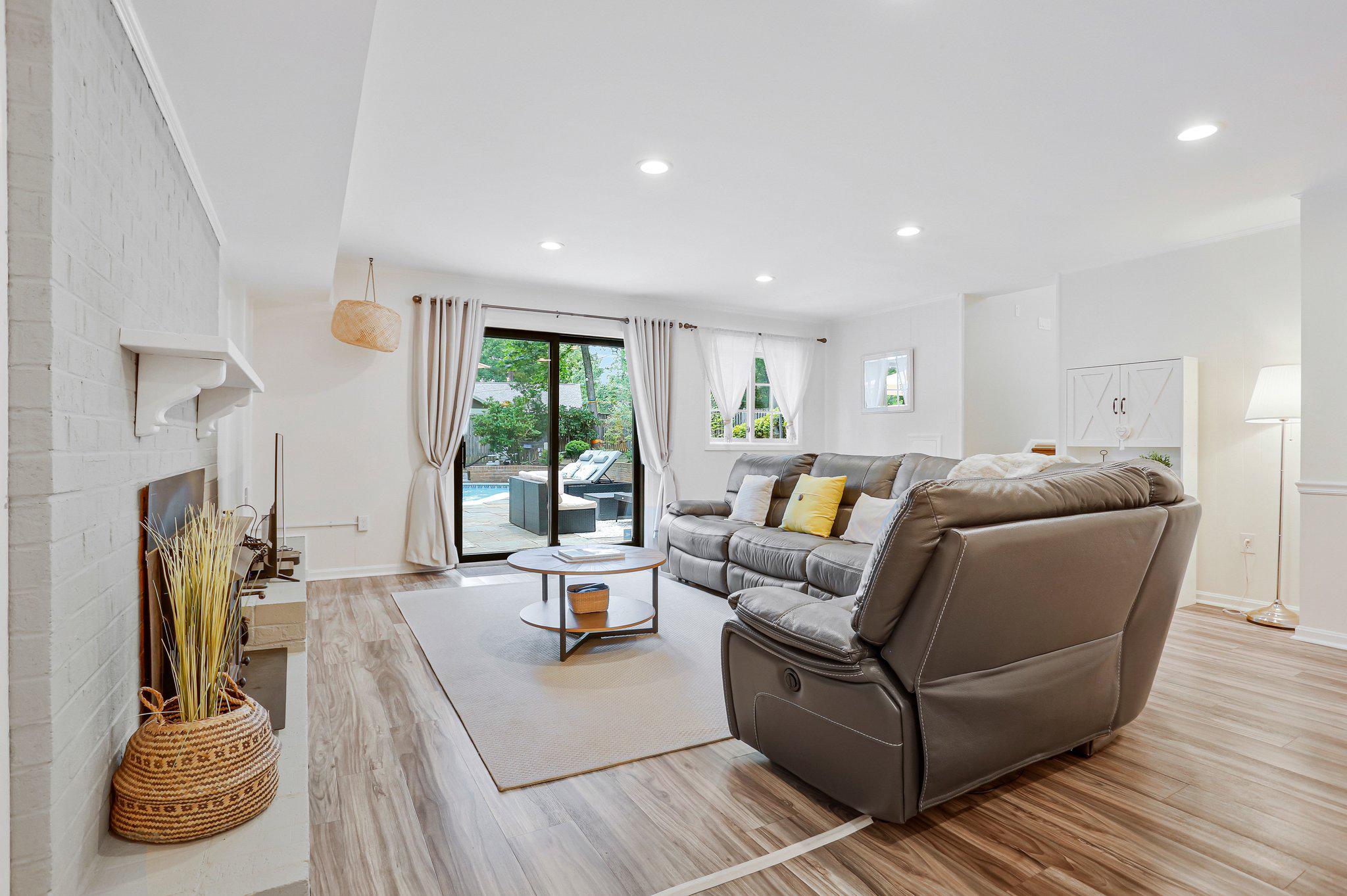 LUXMANOR - Residential
