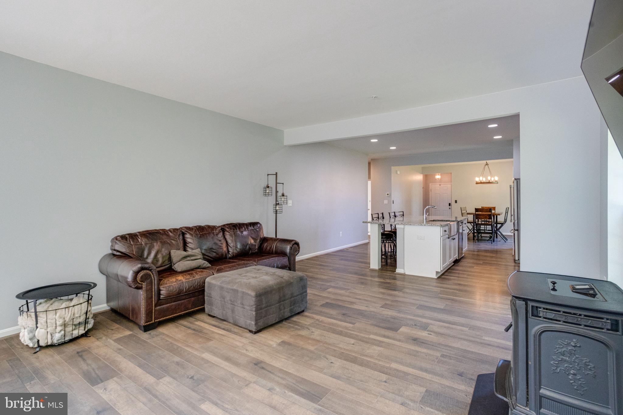 HOLLY FARM BEACH - Residential