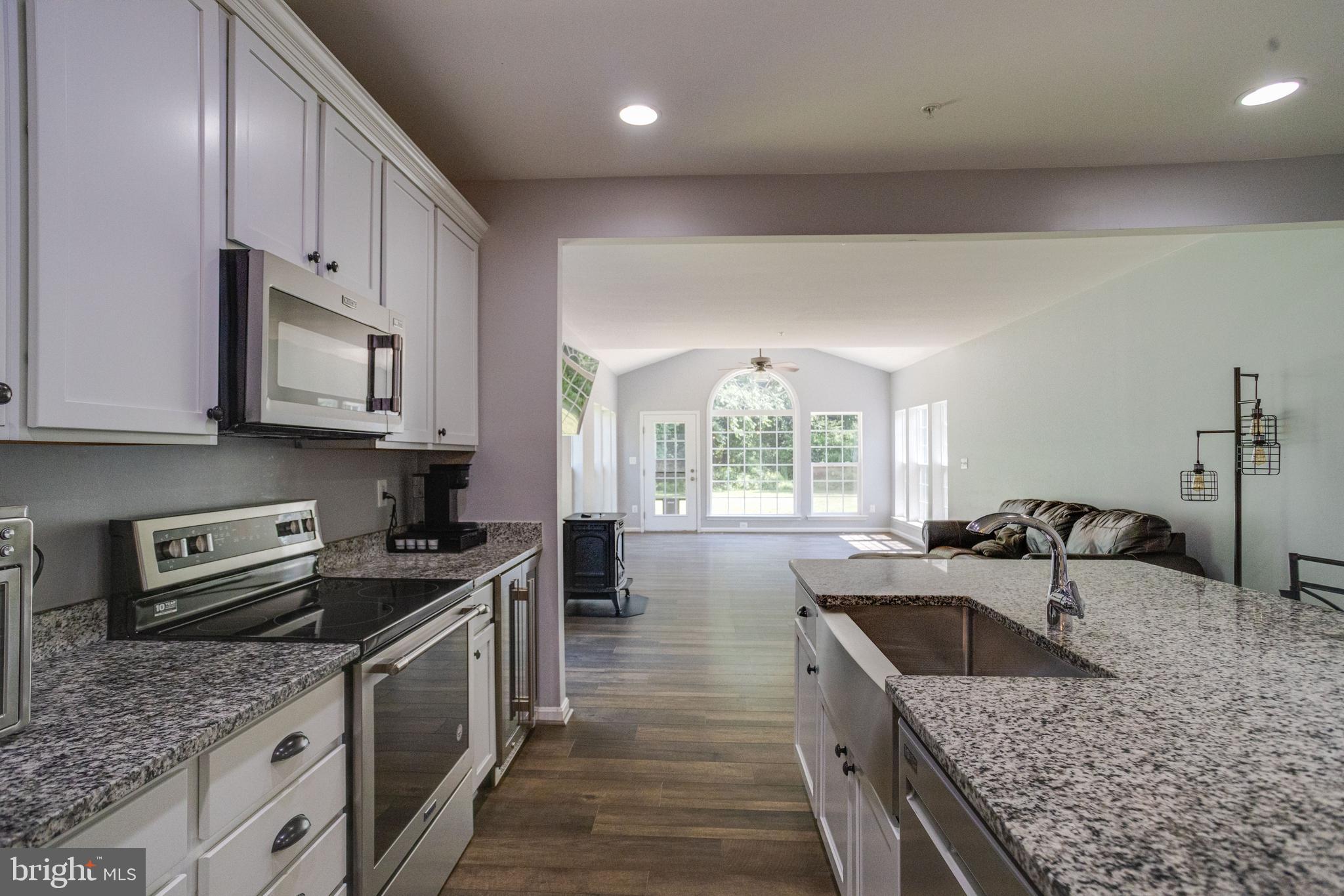 HOLLY FARM BEACH - Residential