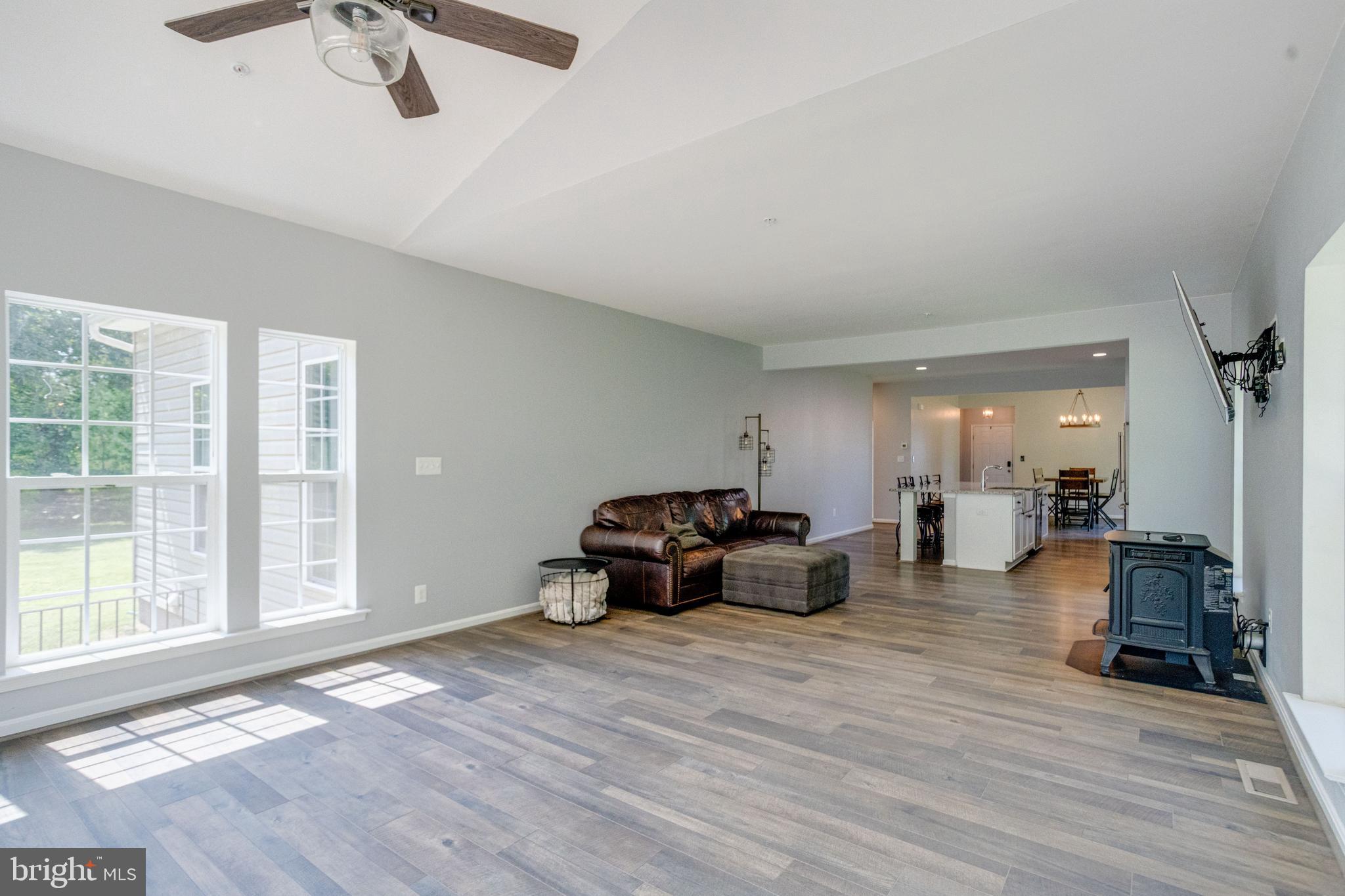 HOLLY FARM BEACH - Residential