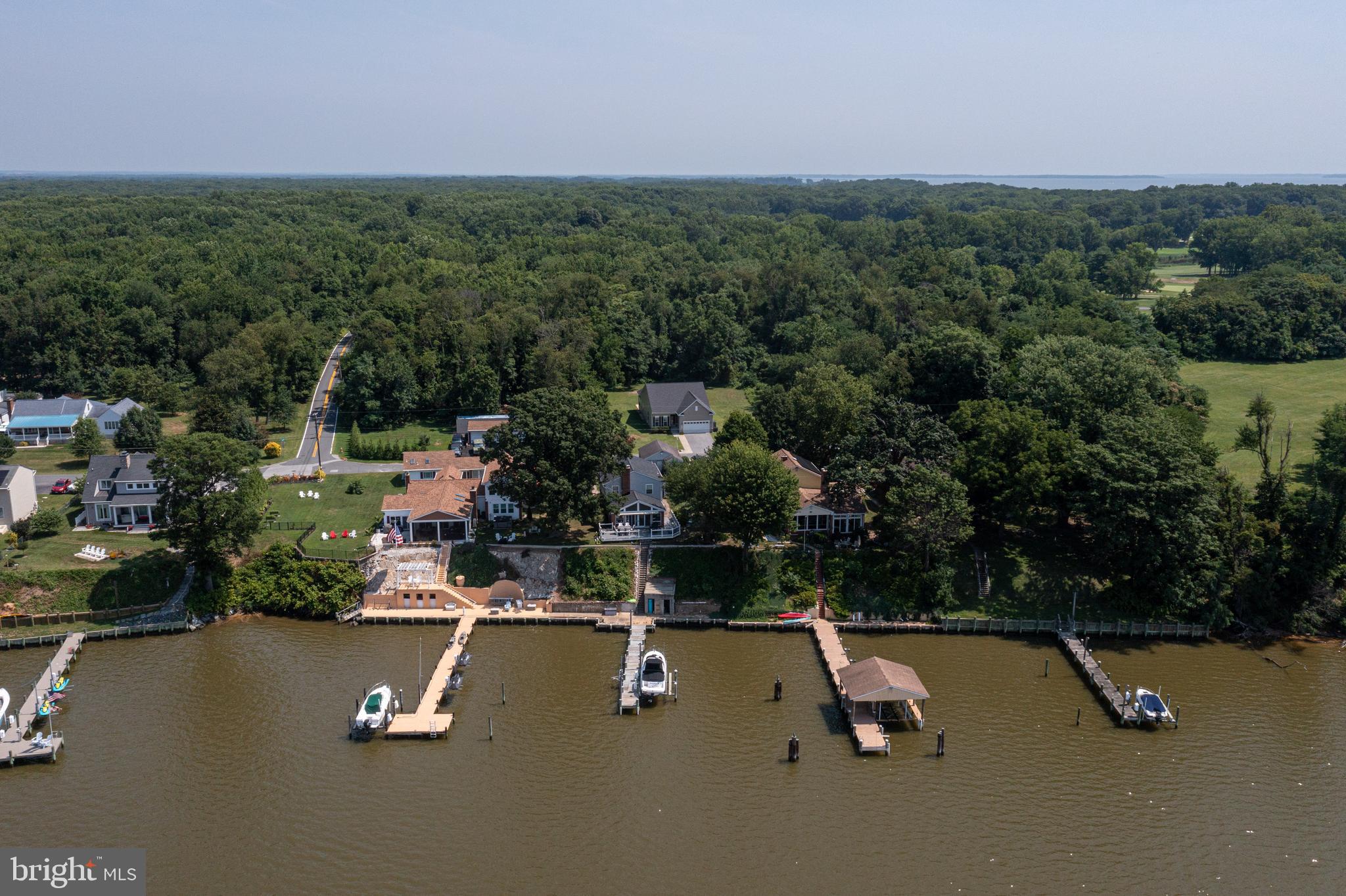 HOLLY FARM BEACH - Residential