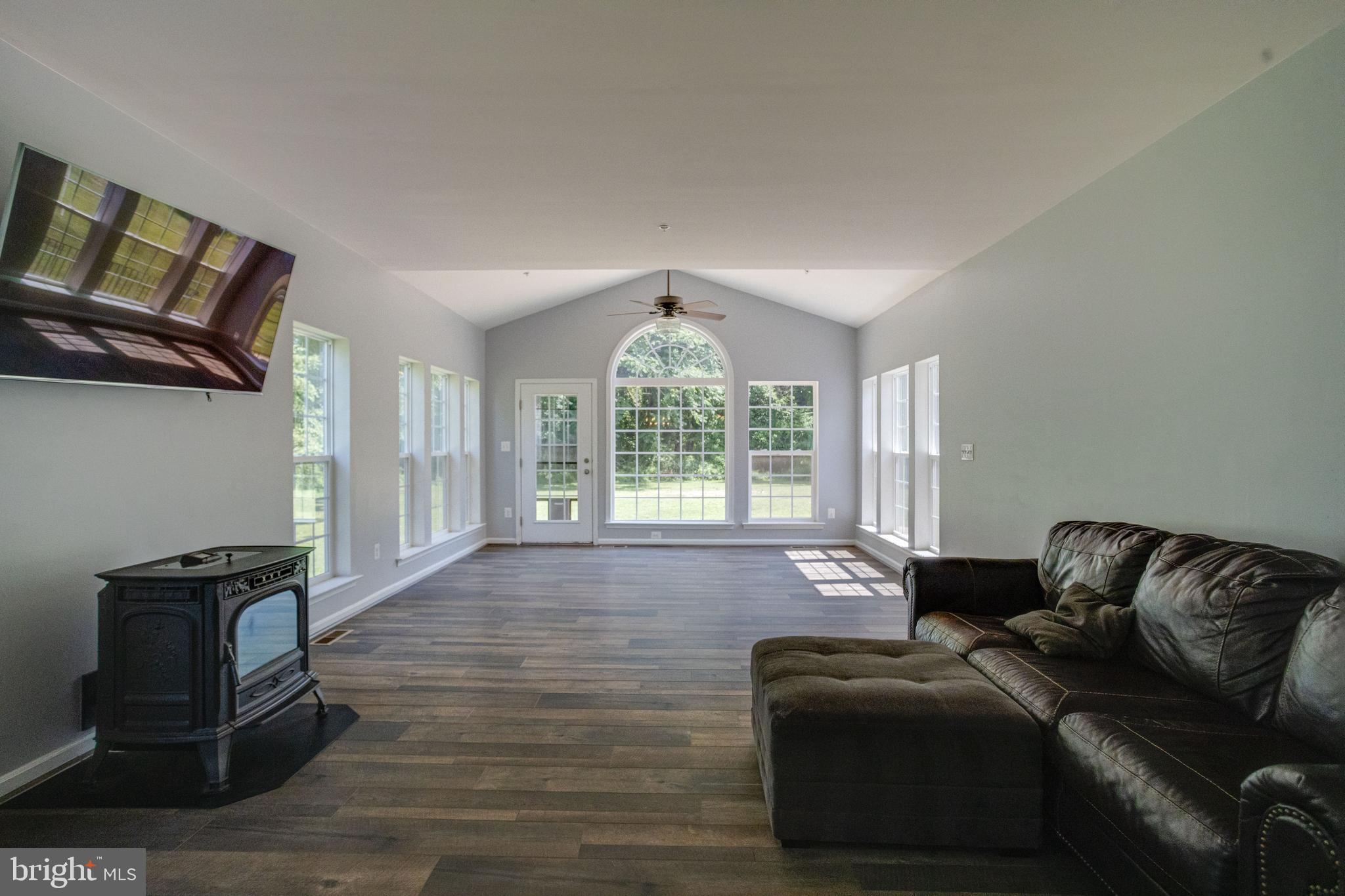 HOLLY FARM BEACH - Residential