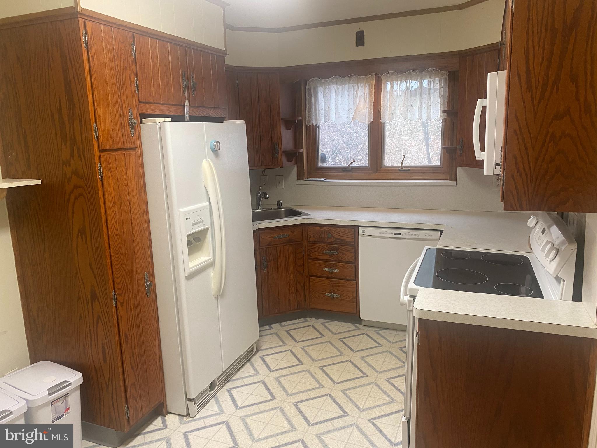 NORTH CHEVY CHASE - Residential Lease