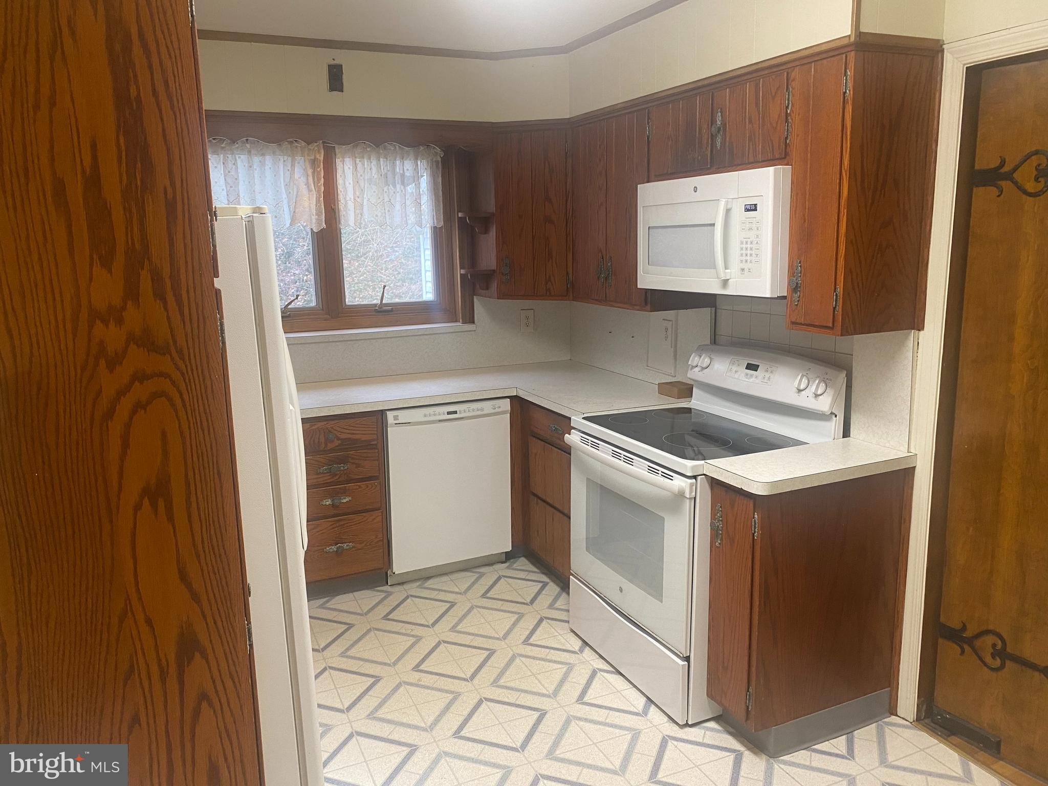 NORTH CHEVY CHASE - Residential Lease