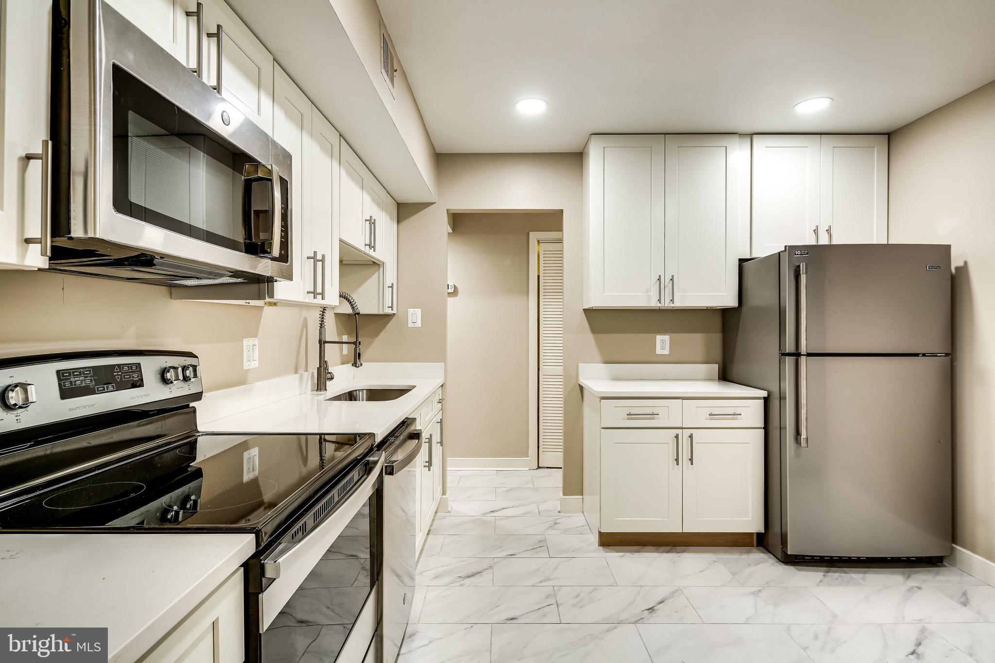 GEORGETOWN VILLAGE - Residential