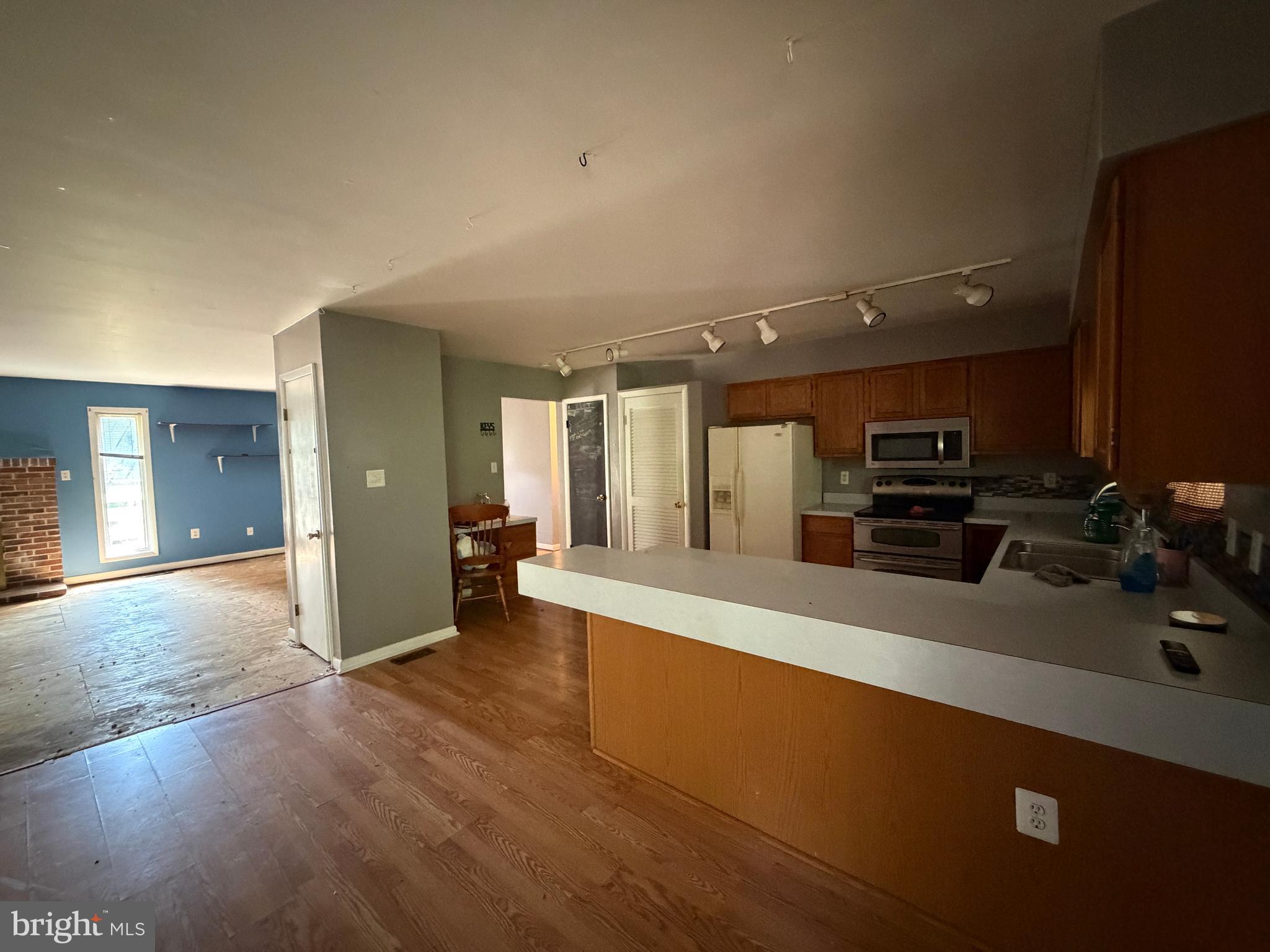 LONG BEACH HEIGHTS - Residential