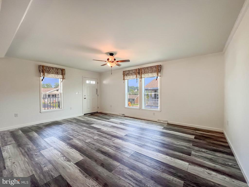 LINDALE VILLAGE - Residential