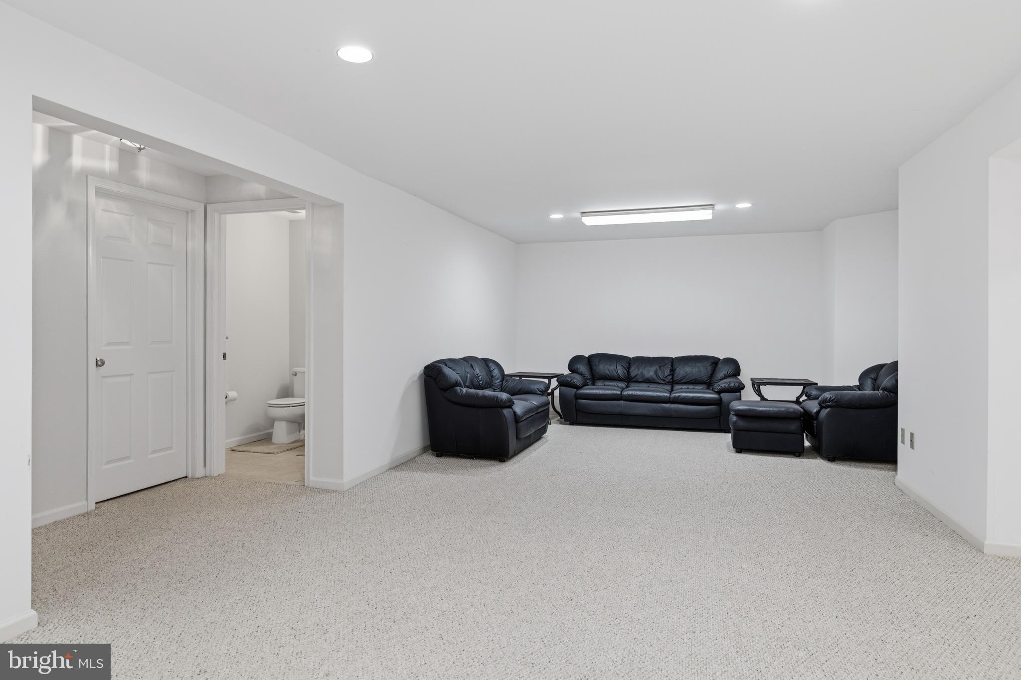 HUNTINGDON VALLEY - Residential