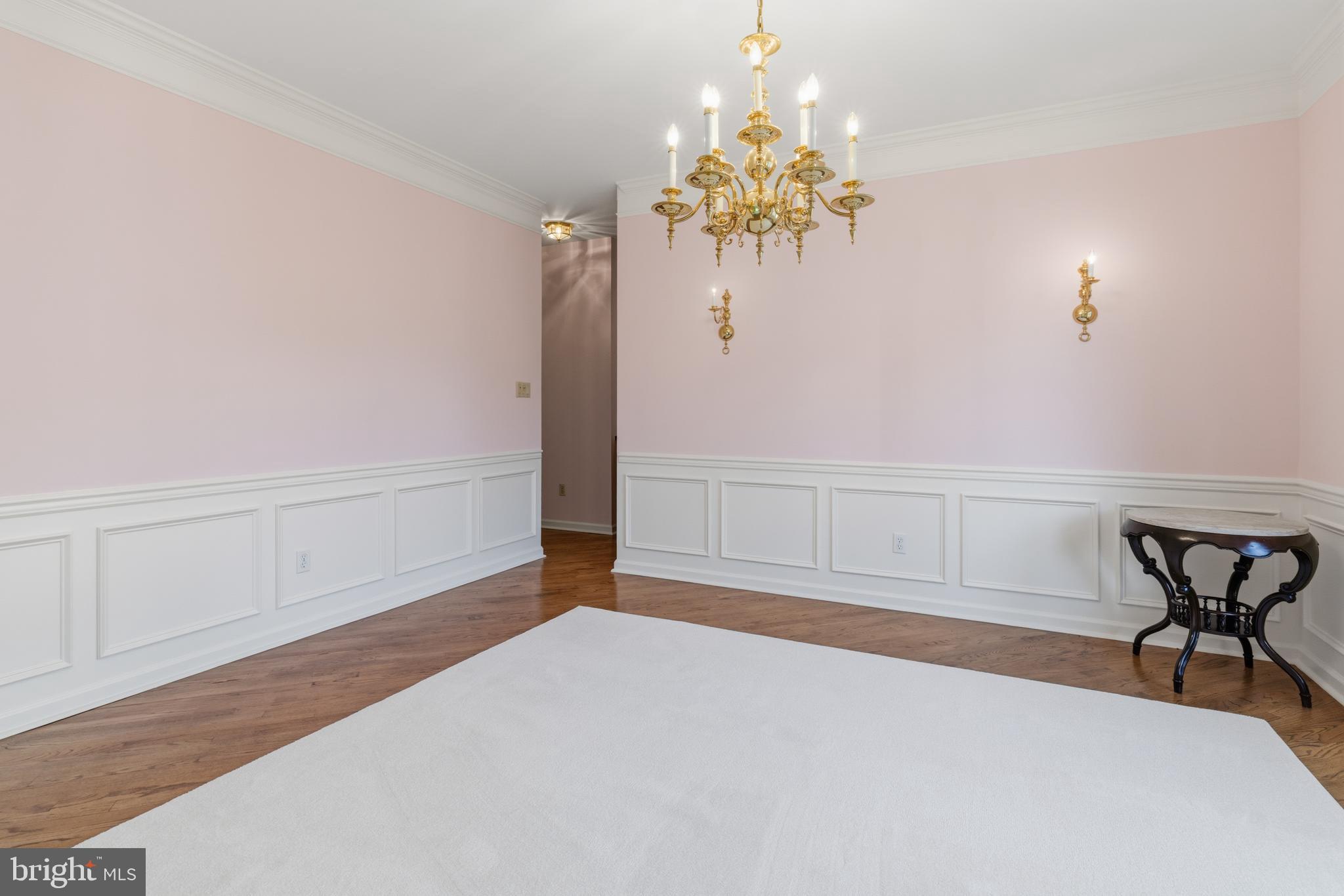 HUNTINGDON VALLEY - Residential
