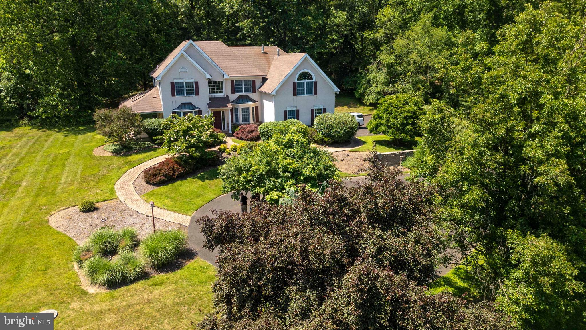 HUNTINGDON VALLEY - Residential