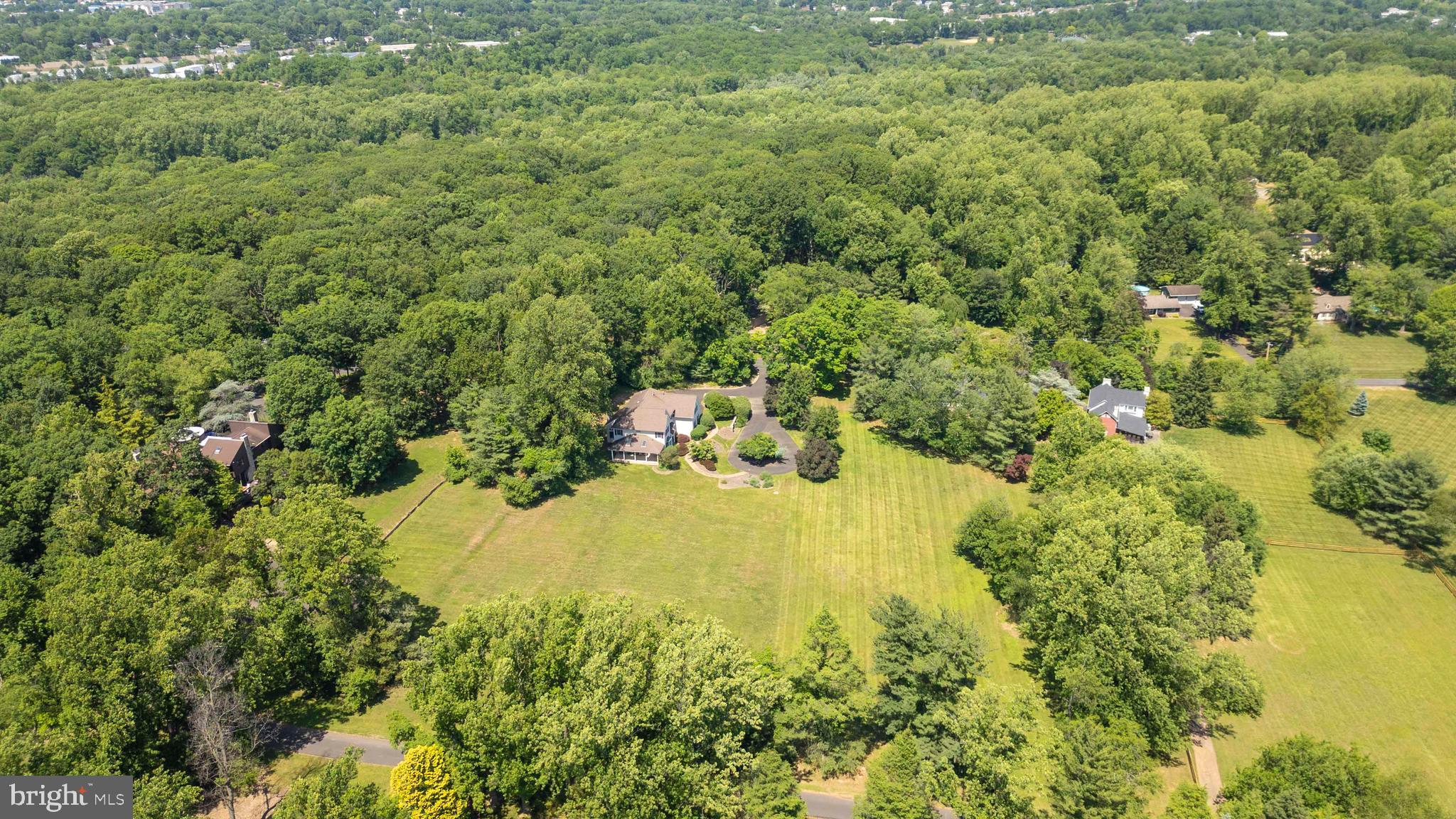 HUNTINGDON VALLEY - Residential