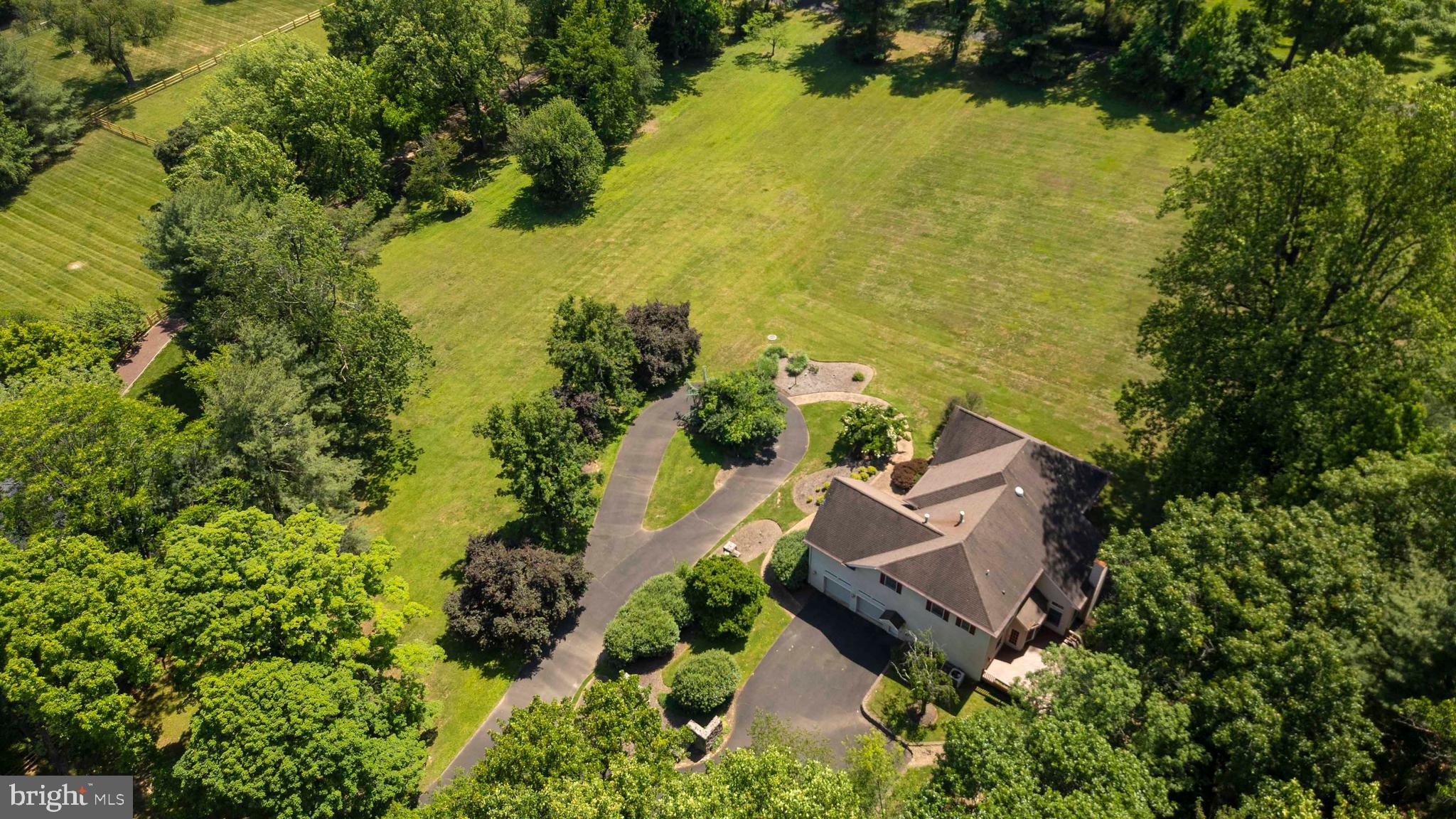 HUNTINGDON VALLEY - Residential