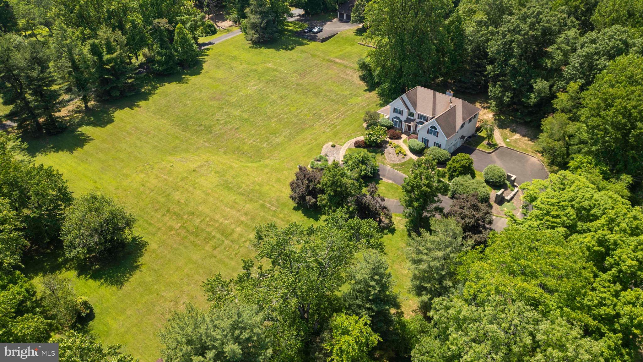 HUNTINGDON VALLEY - Residential