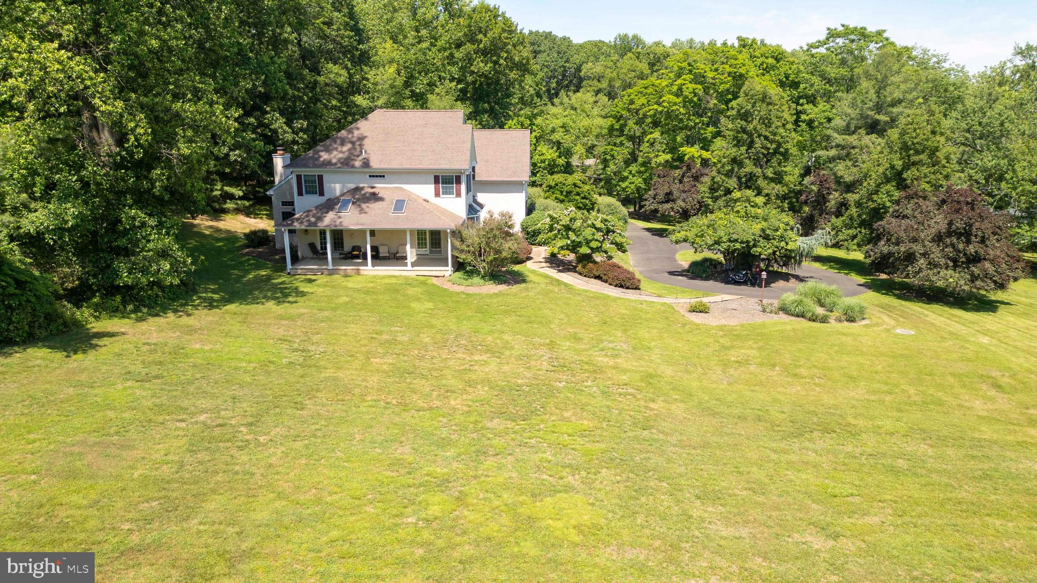 HUNTINGDON VALLEY - Residential