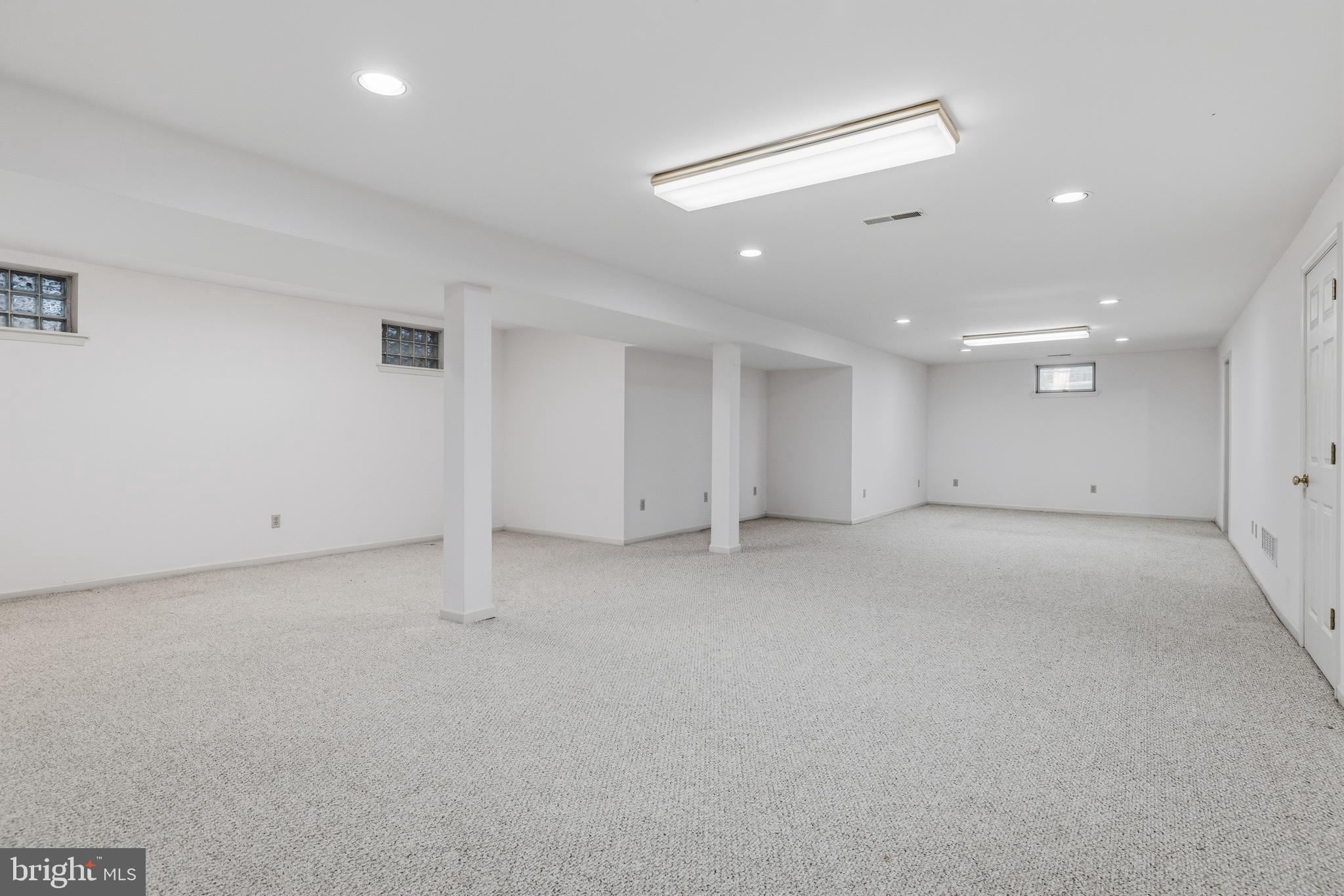 HUNTINGDON VALLEY - Residential