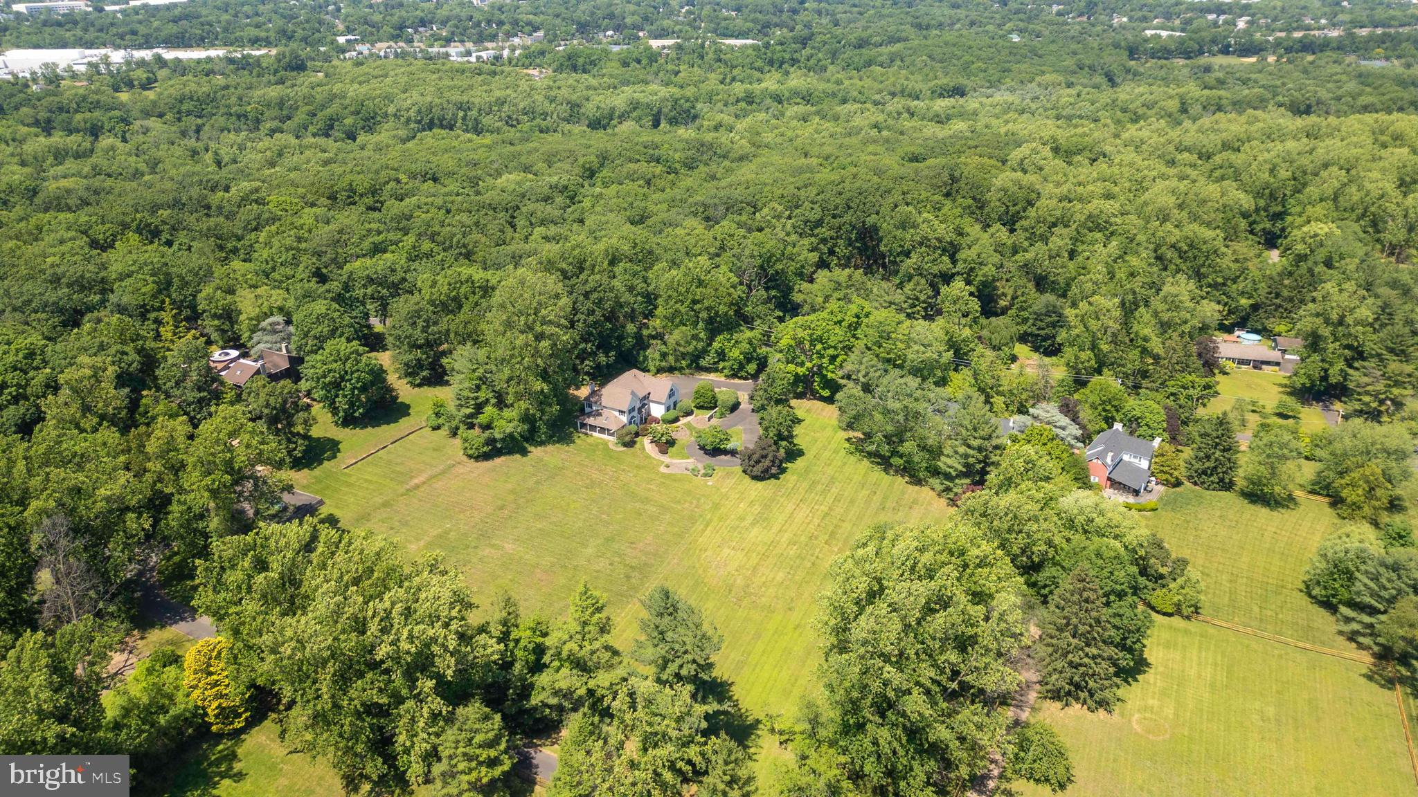 HUNTINGDON VALLEY - Residential