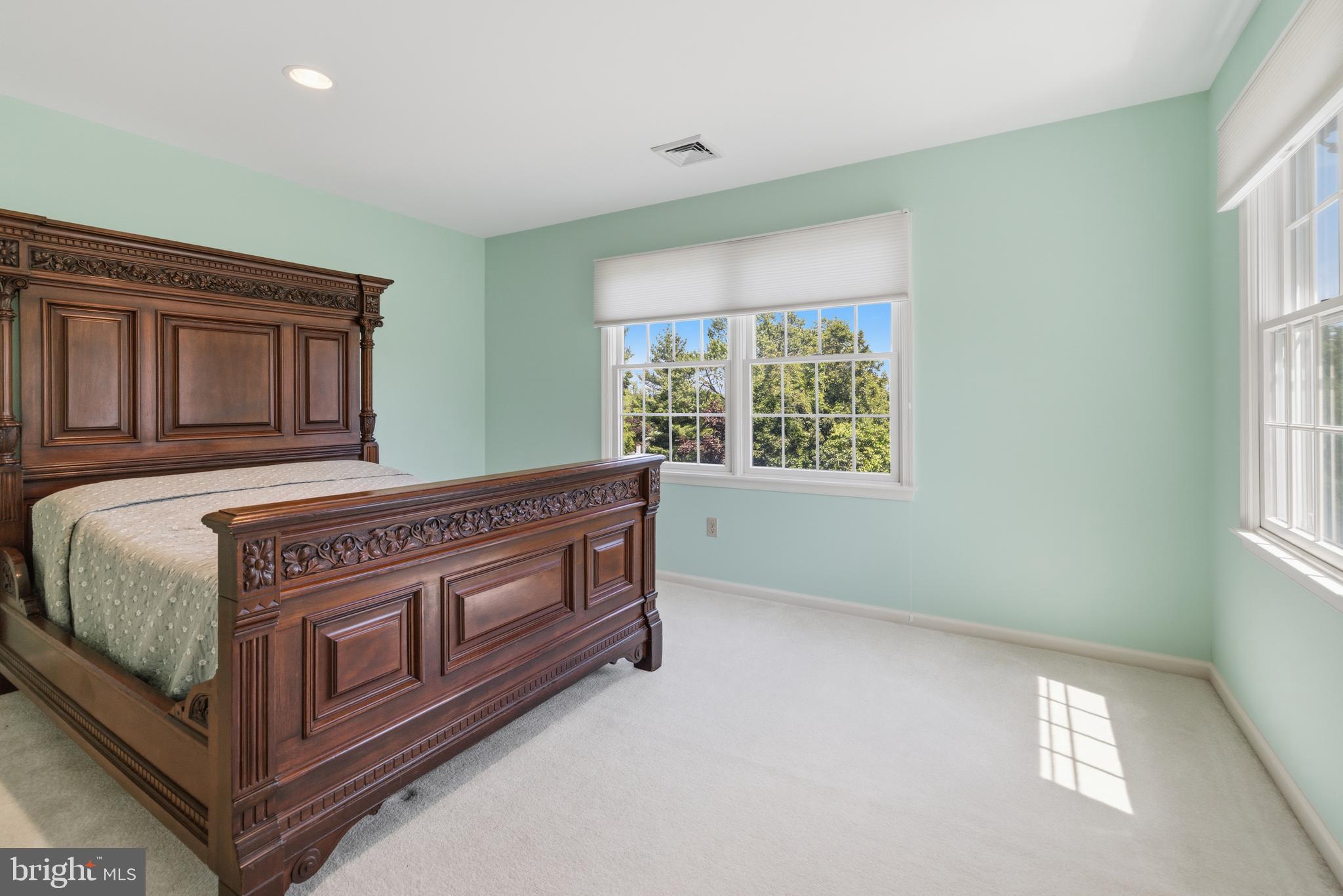 HUNTINGDON VALLEY - Residential