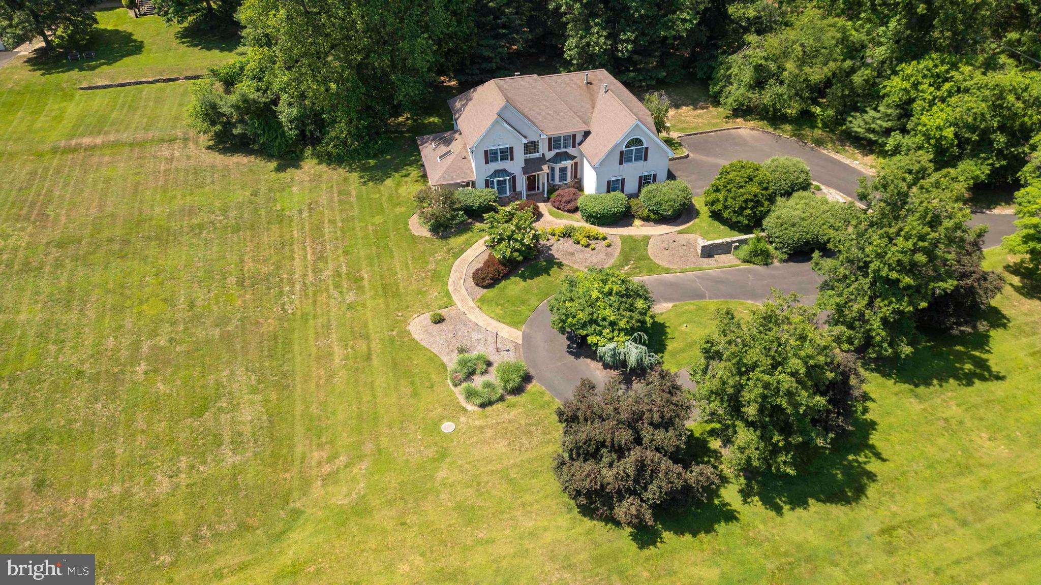 HUNTINGDON VALLEY - Residential