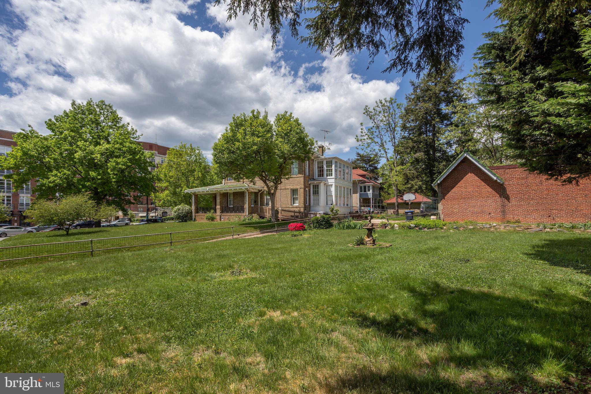 CLEVELAND PARK - Residential