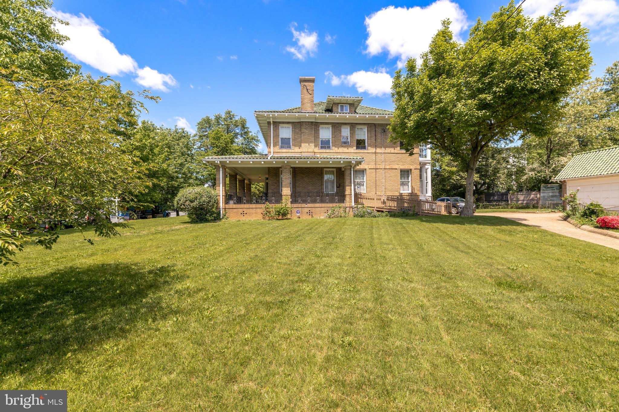 CLEVELAND PARK - Residential