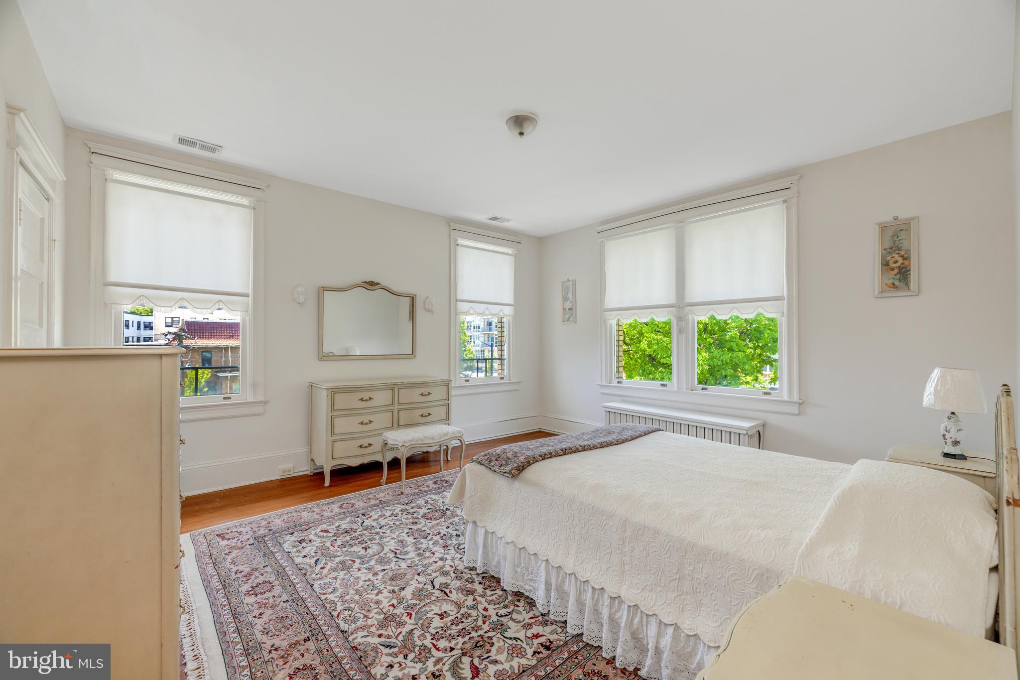 CLEVELAND PARK - Residential