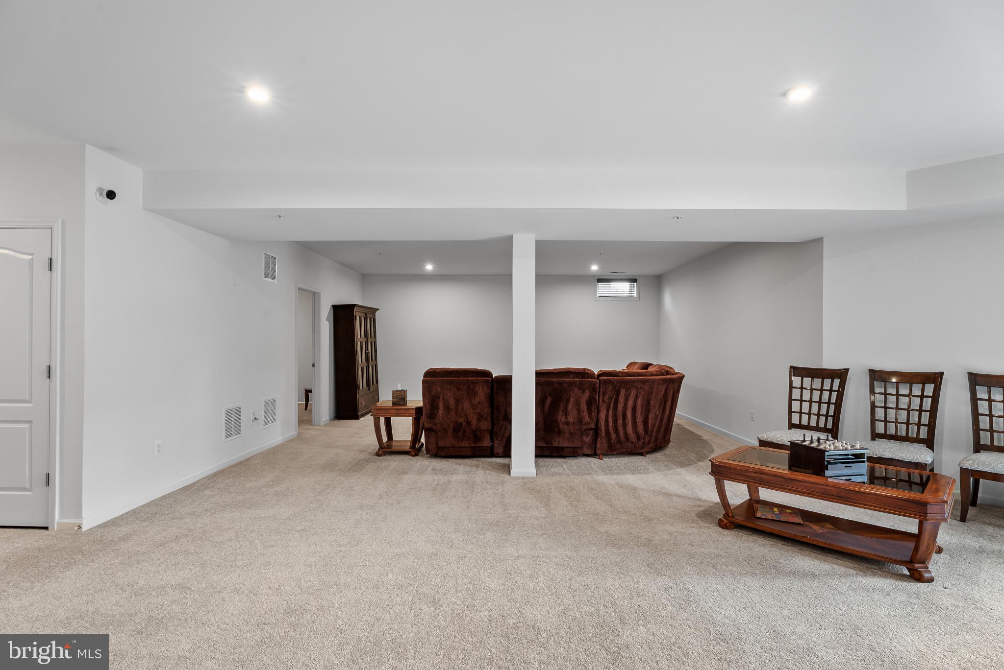 OLD COURT - Residential