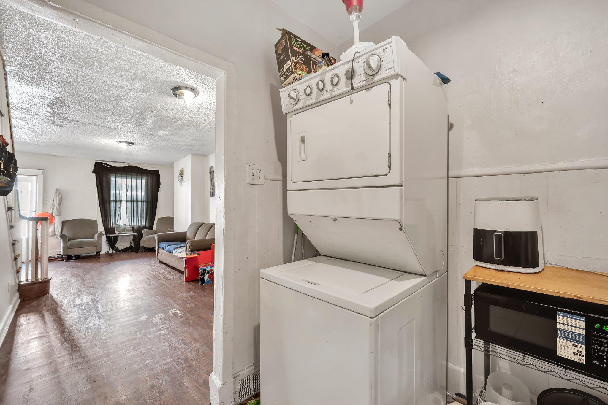 POINT BREEZE - Residential