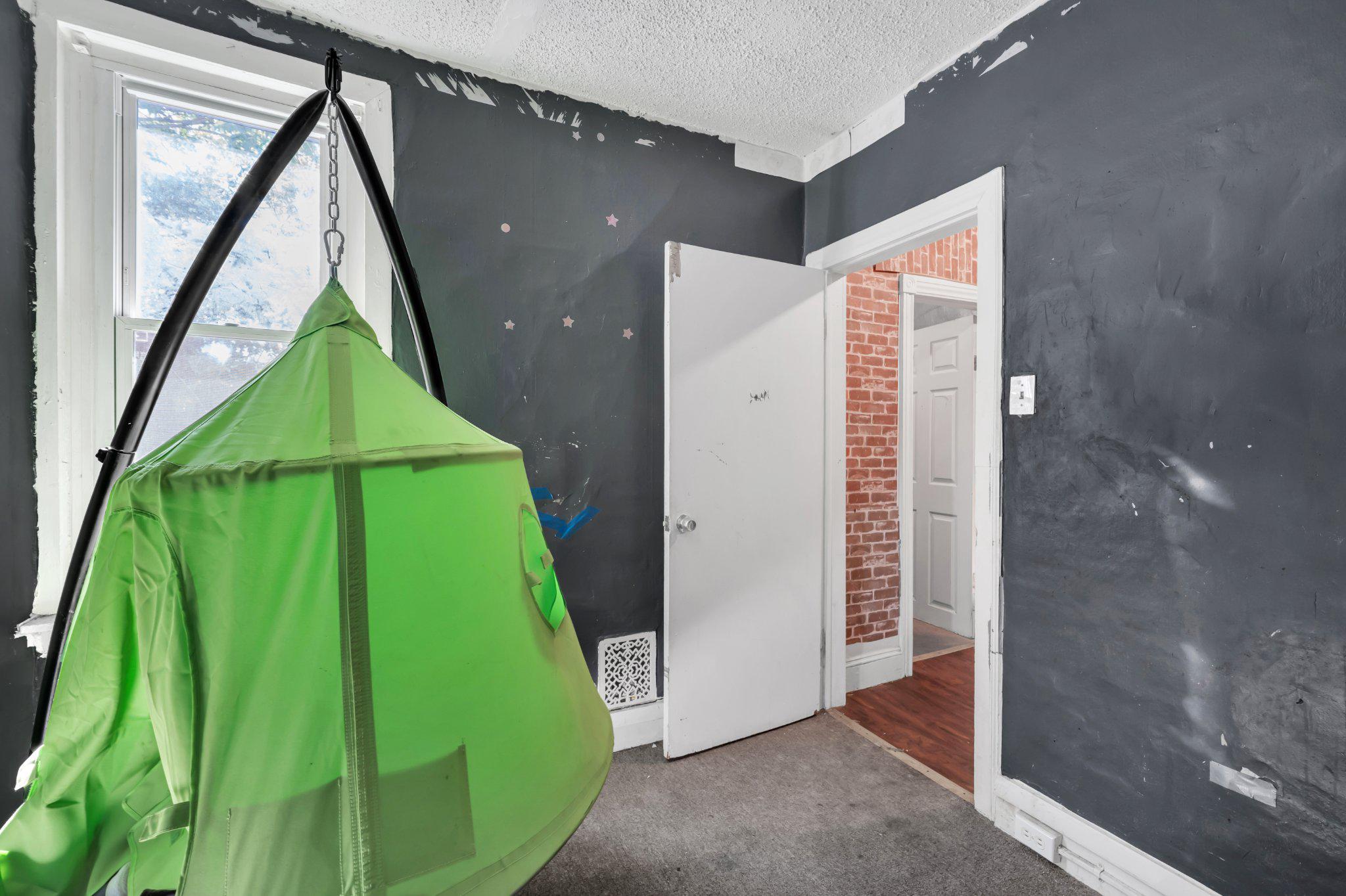 POINT BREEZE - Residential